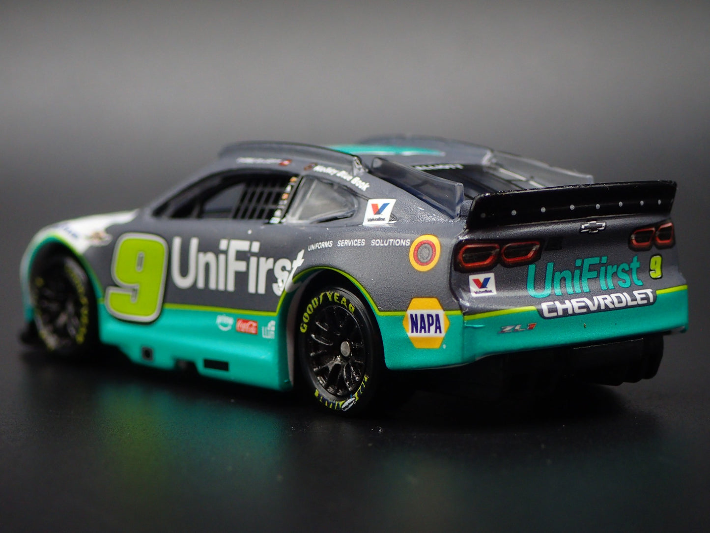 2025 25 CHEVROLET 9 CHASE ELLIOTT UNIFIRST THROWBACK NASCAR 1:64 DIECAST CAR