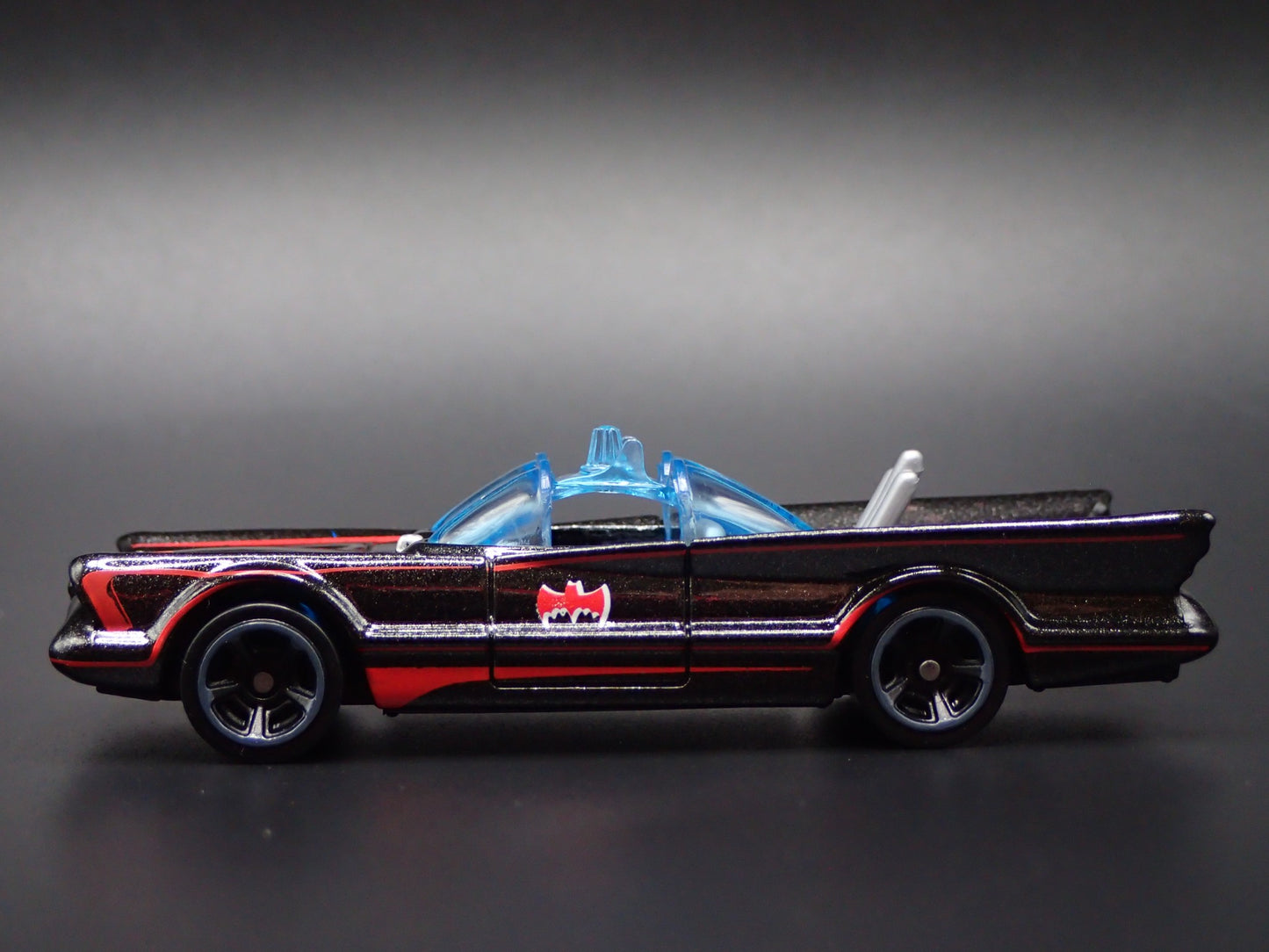 1966 66 BATMAN BATMOBILE ADAM WEST RARE 1/64 SCALE COLLECTIBLE DIECAST MODEL CAR