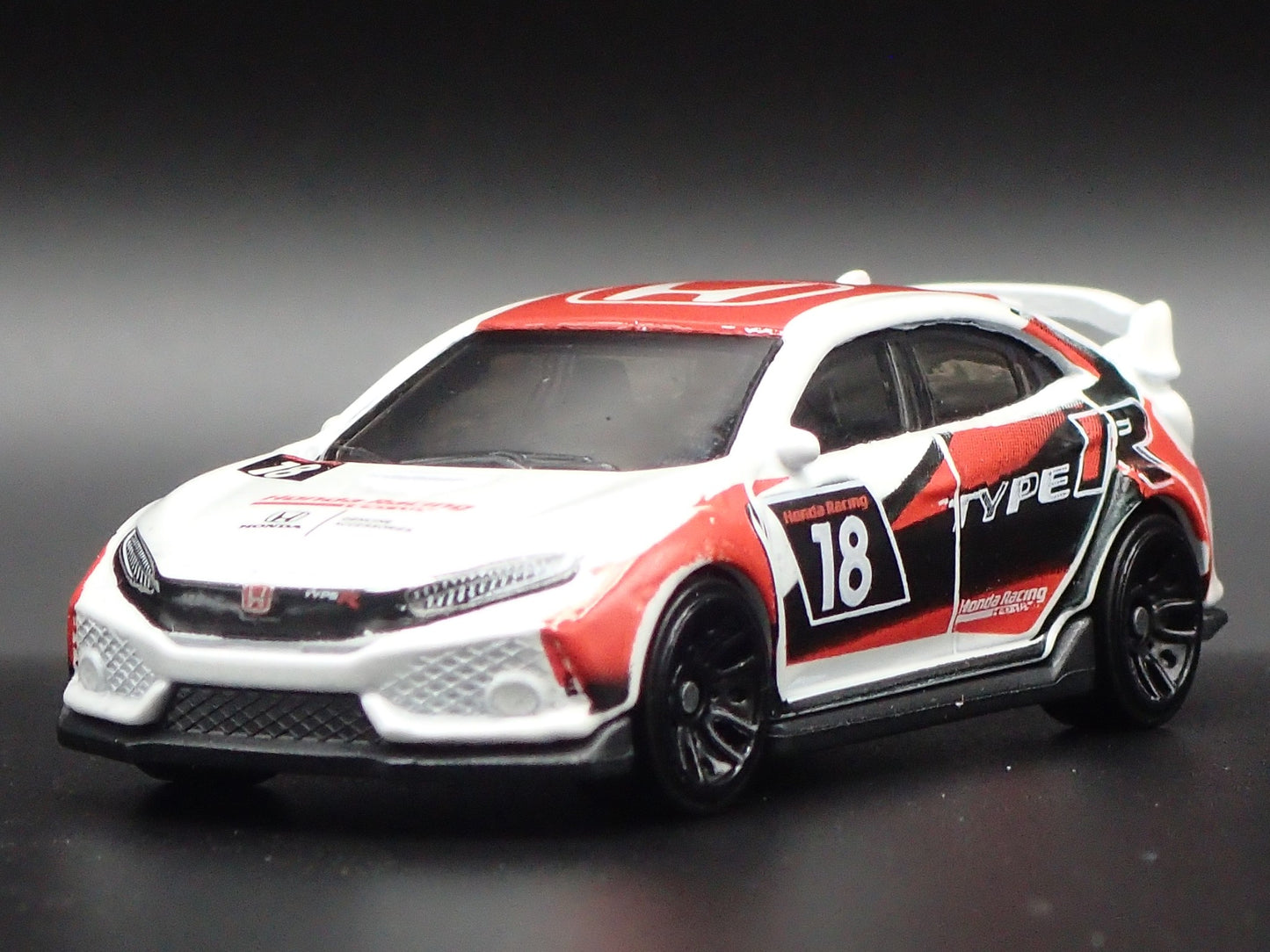 2017-2020 HONDA CIVIC TYPE R 1:64 SCALE COLLECTIBLE DIORAMA DIECAST MODEL CAR