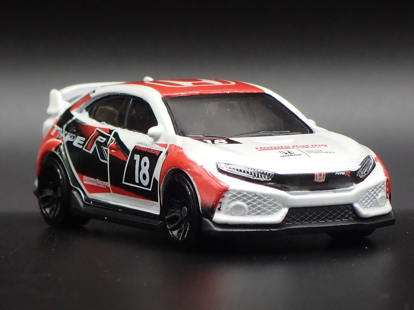 2017-2020 HONDA CIVIC TYPE R 1:64 SCALE COLLECTIBLE DIORAMA DIECAST MODEL CAR