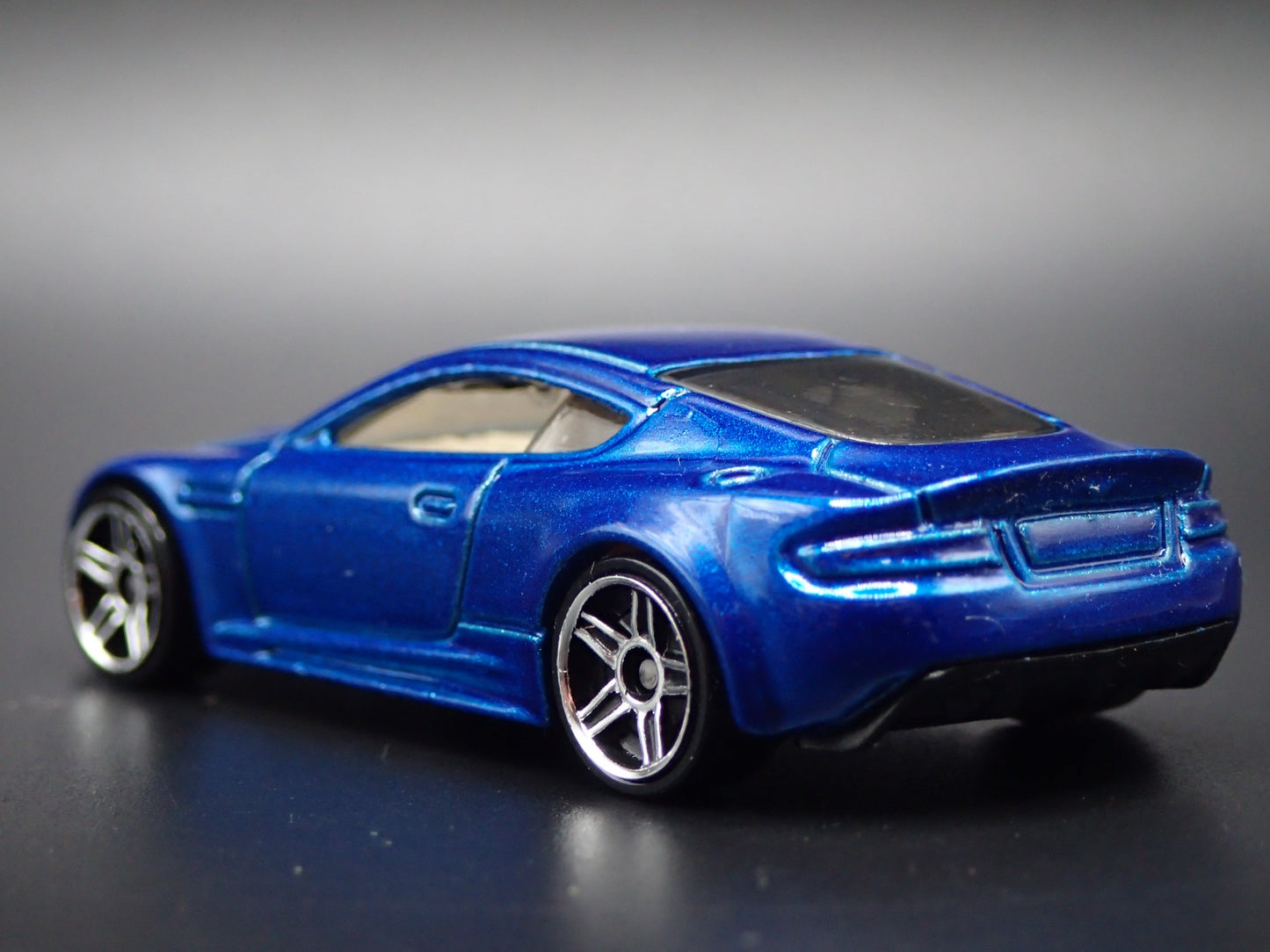 2008-2012 ASTON MARTIN DBS BLUE 1/64 SCALE COLLECTIBLE DIORAMA DIECAST MODEL CAR