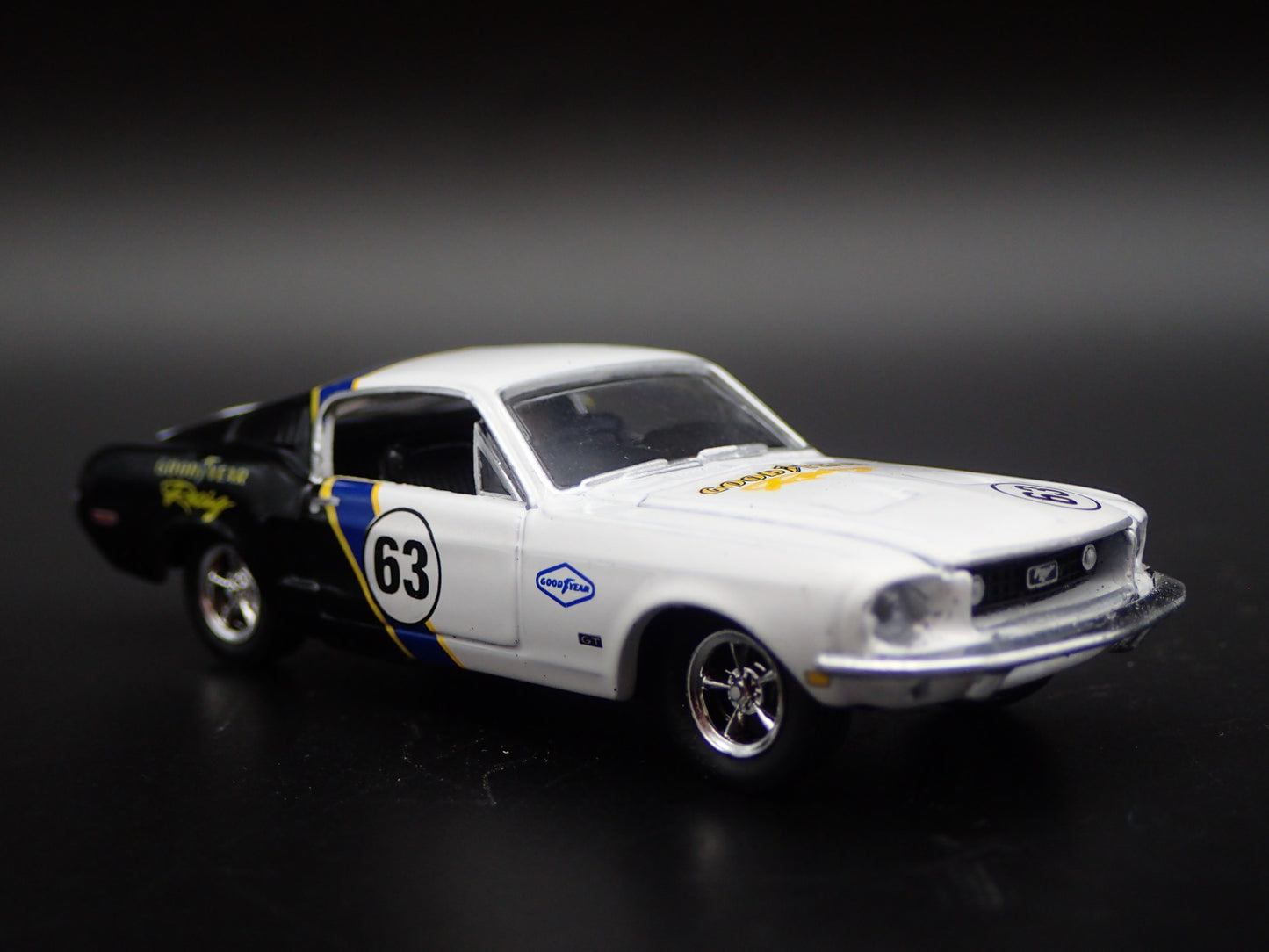 1968 FORD MUSTANG GT 390 FASTBACK GOODYEAR RACING 1:64 SCALE DIECAST MODEL CAR