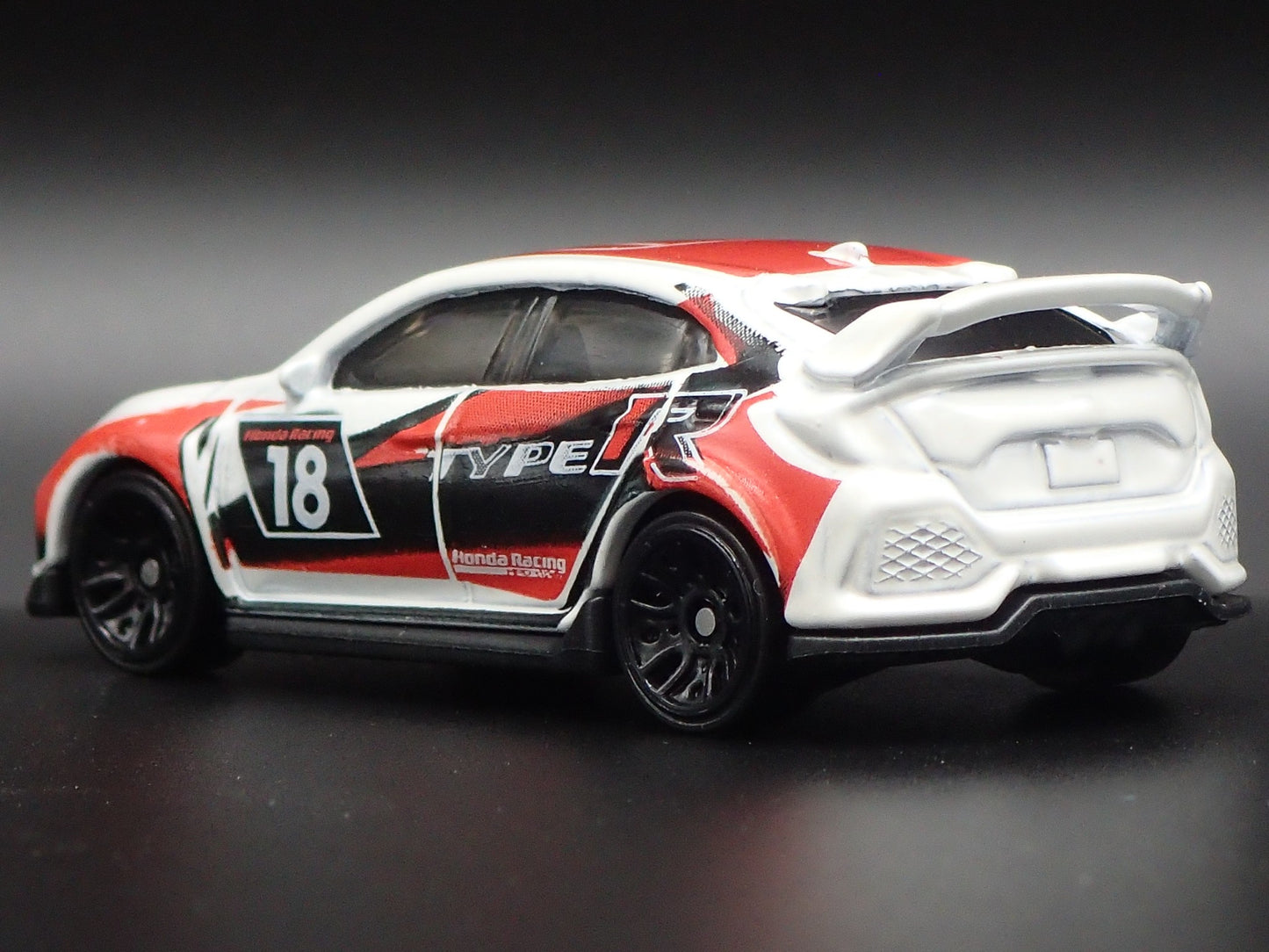 2017-2020 HONDA CIVIC TYPE R 1:64 SCALE COLLECTIBLE DIORAMA DIECAST MODEL CAR