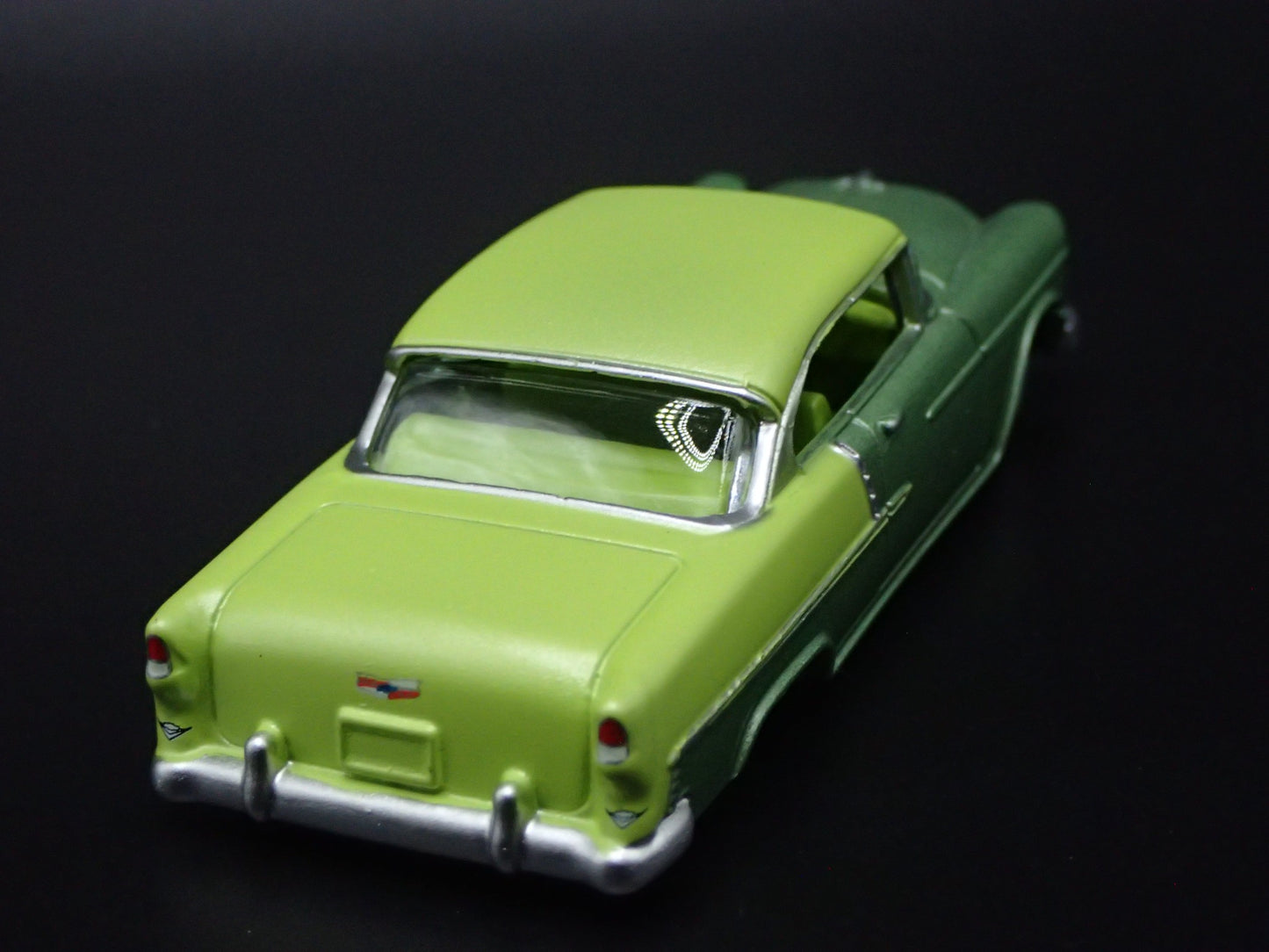 1955 55 CHEVY CHEVROLET BEL AIR GREEN 1:64 SCALE DIORAMA DIECAST MODEL CAR