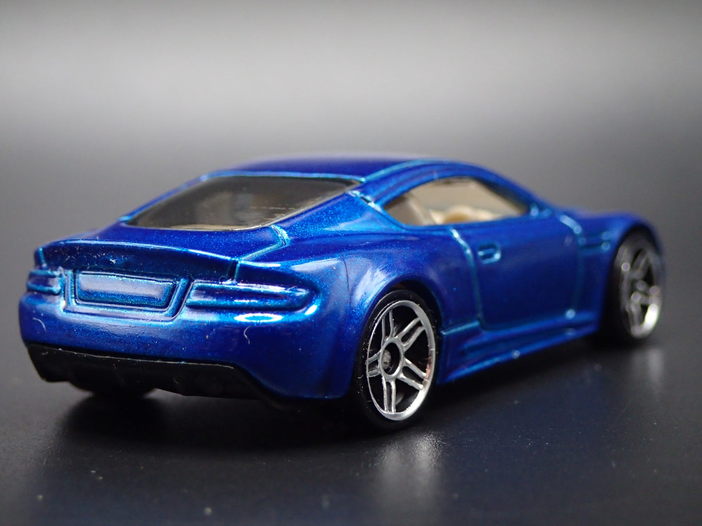 2008-2012 ASTON MARTIN DBS BLUE 1/64 SCALE COLLECTIBLE DIORAMA DIECAST MODEL CAR