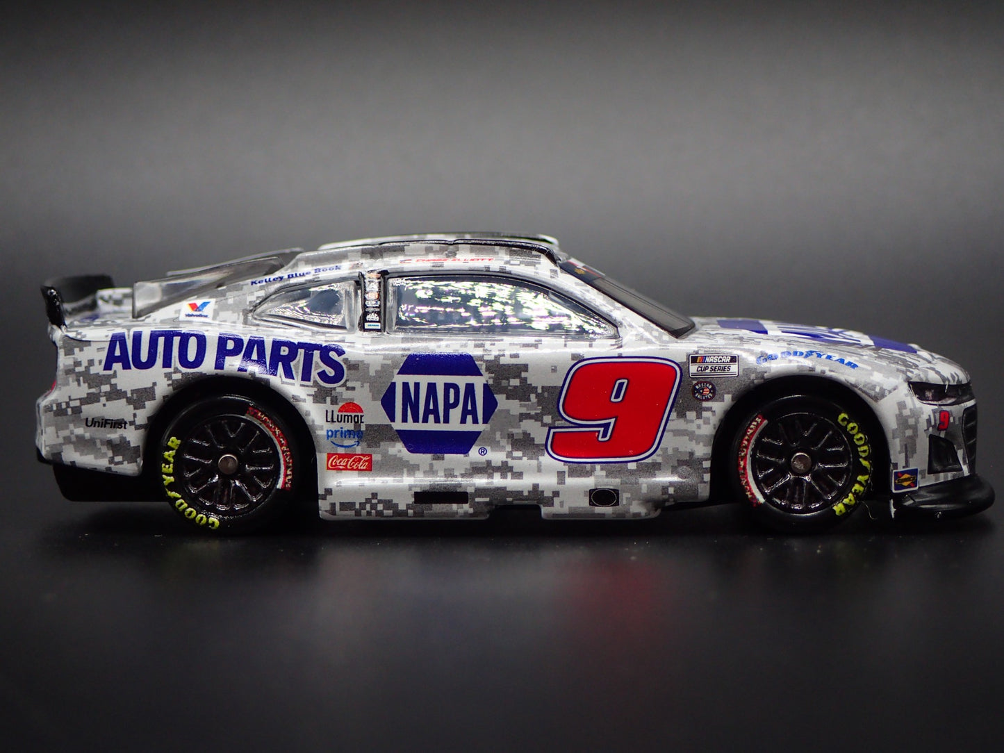 2025 25 CHEVROLET 9 CHASE ELLIOTT NAPA PATRIOTIC NASCAR 1:64 DIECAST MODEL CAR