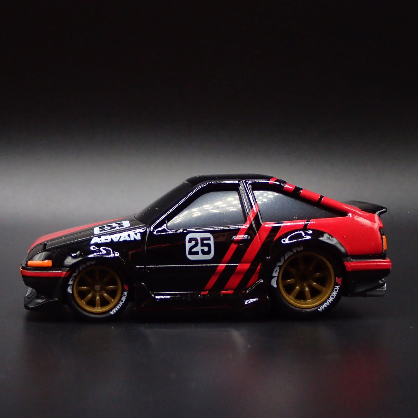 1983-1987 TOYOTA COROLLA SPRINTER TRUENO AE86 ADVAN 1/64 SCALE DIECAST MODEL CAR