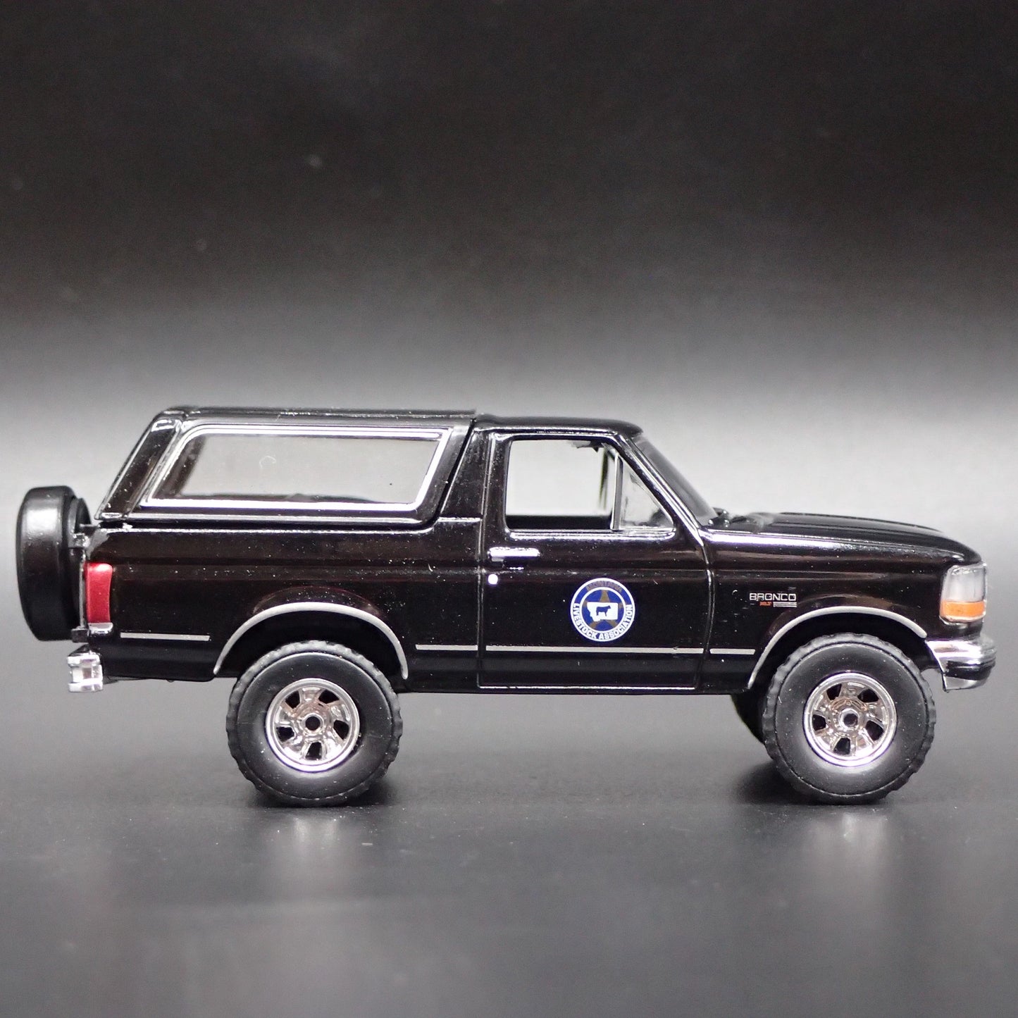 1992 92 FORD BRONCO MONTANA LIVESTOCK ASSOC YELLOWSTONE 1:64 SCALE DIECAST MODEL