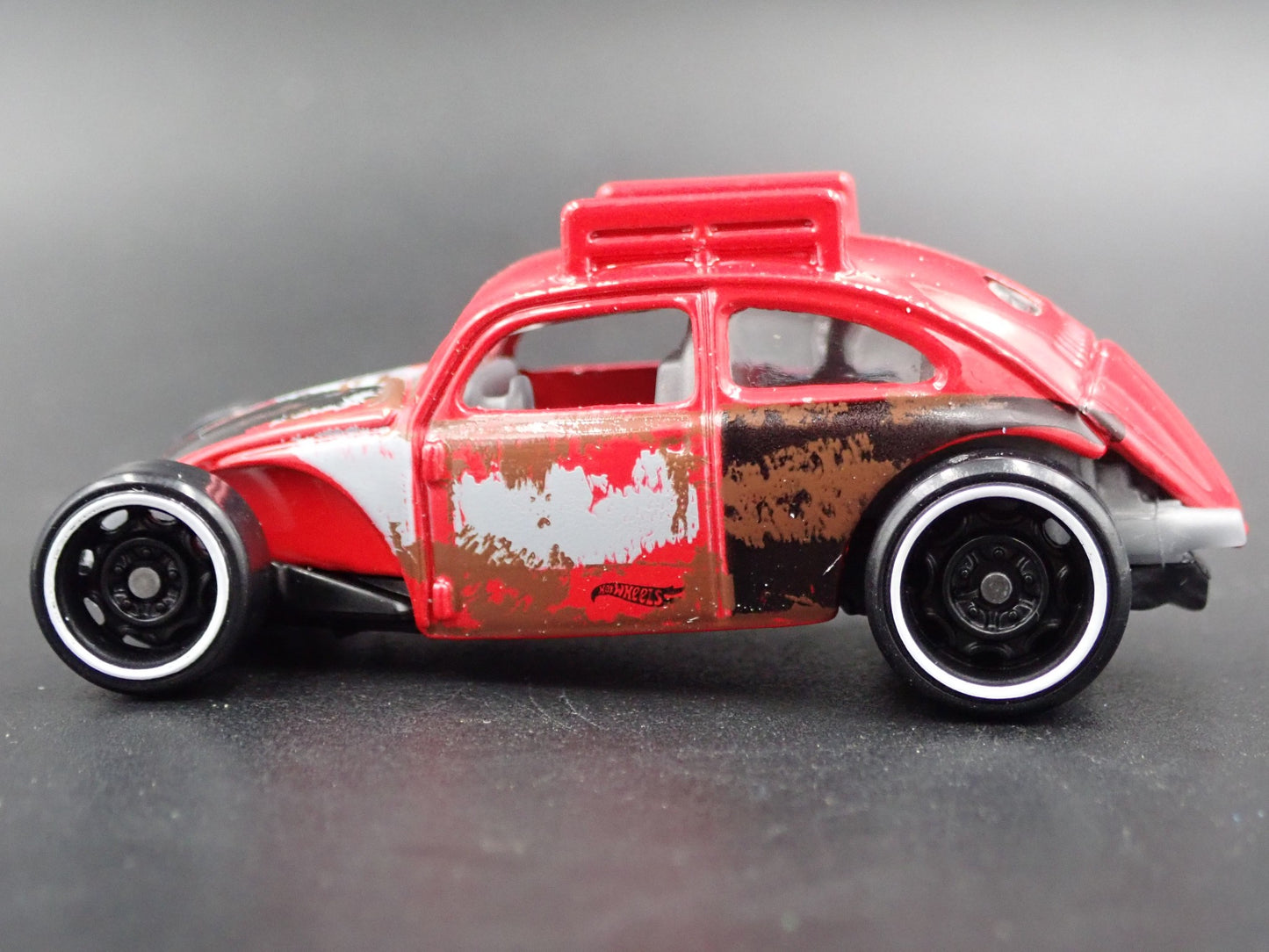 VW VOLKSWAGEN SPLIT WINDOW BEETLE BUG BARN FIND RED 1:64 SCALE DIECAST MODEL CAR