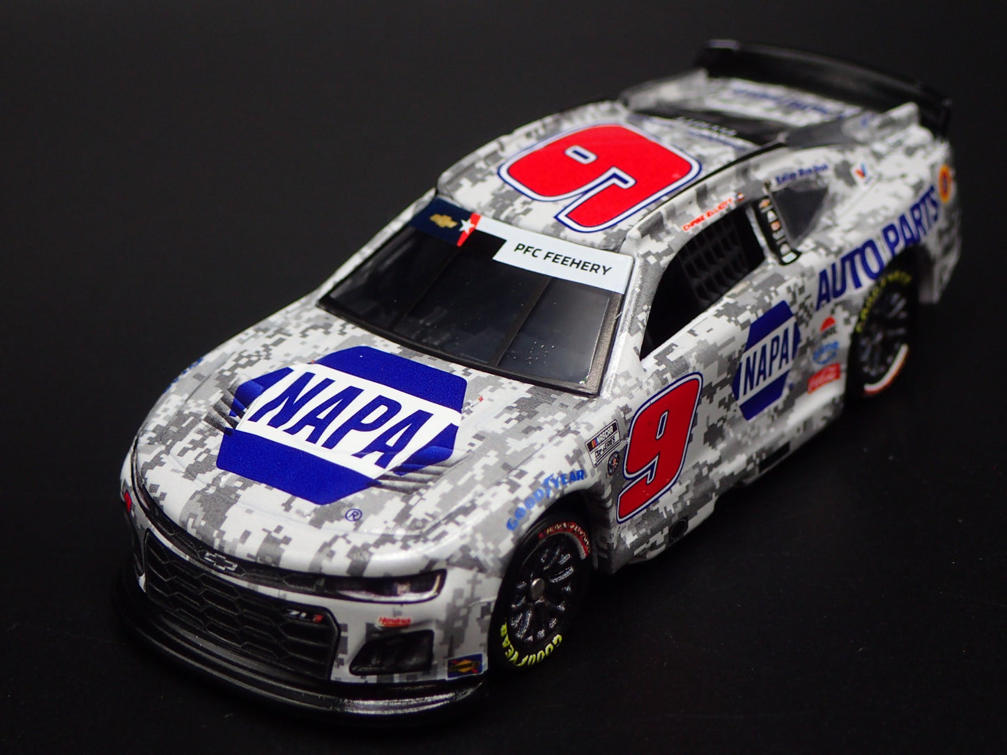 2025 25 CHEVROLET 9 CHASE ELLIOTT NAPA PATRIOTIC NASCAR 1:64 DIECAST MODEL CAR