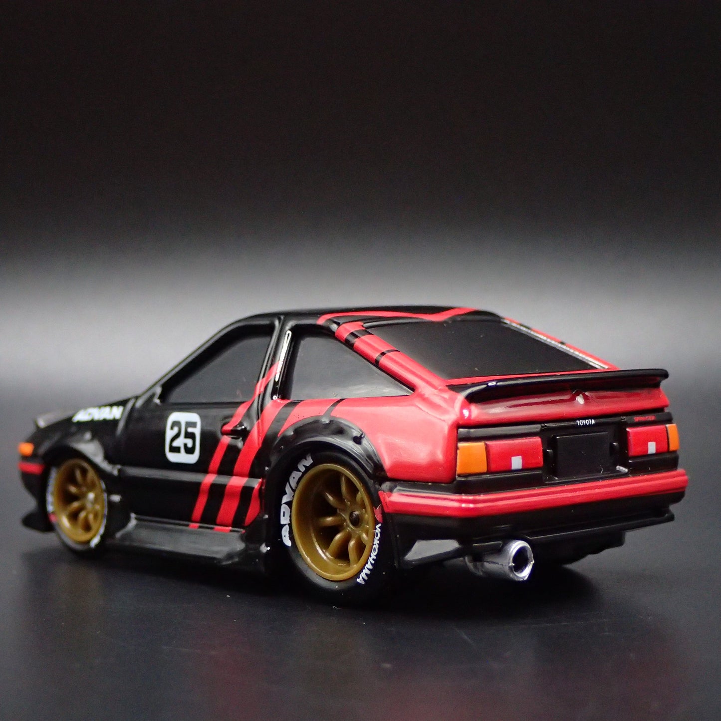 1983-1987 TOYOTA COROLLA SPRINTER TRUENO AE86 ADVAN 1/64 SCALE DIECAST MODEL CAR