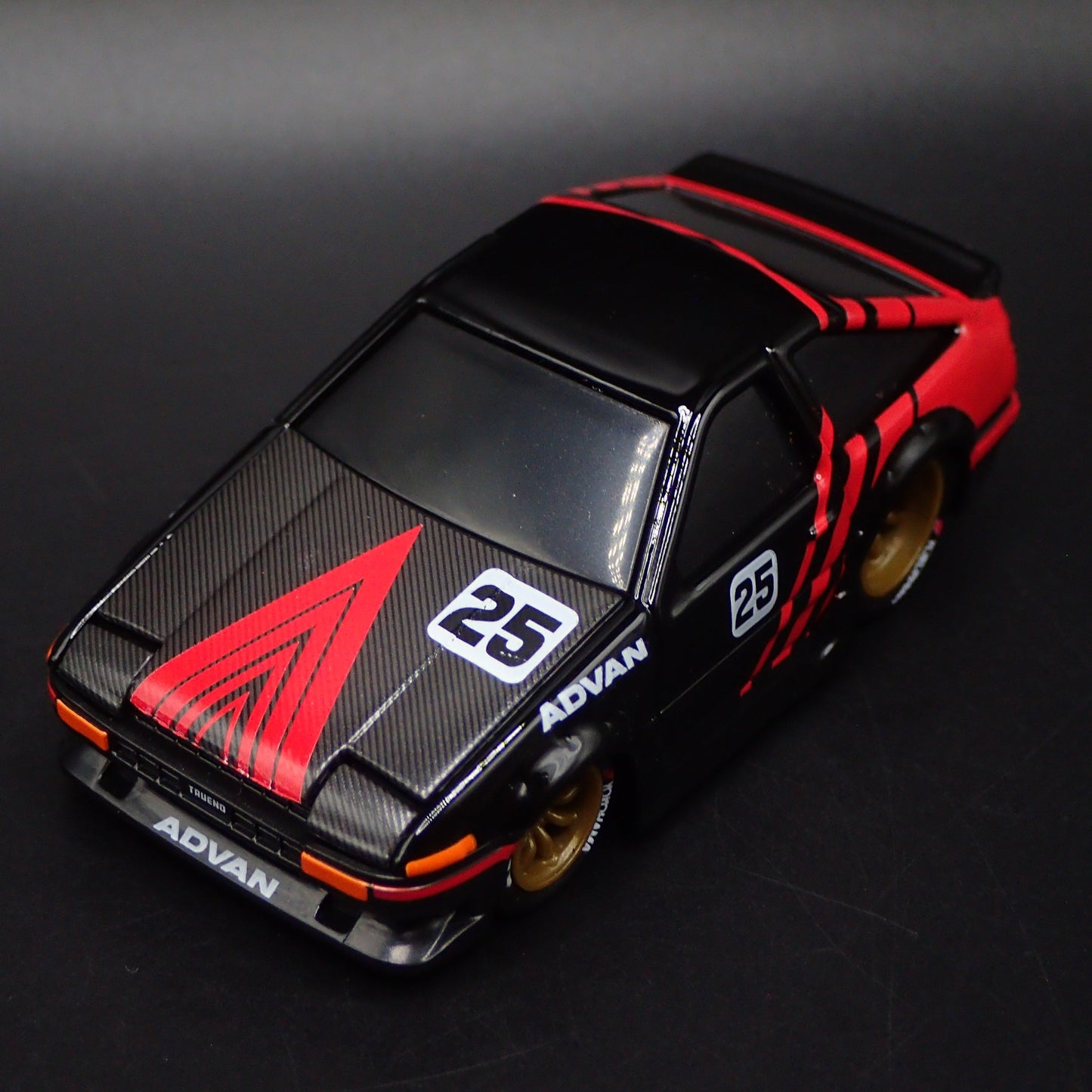 1983-1987 TOYOTA COROLLA SPRINTER TRUENO AE86 ADVAN 1/64 SCALE DIECAST MODEL CAR
