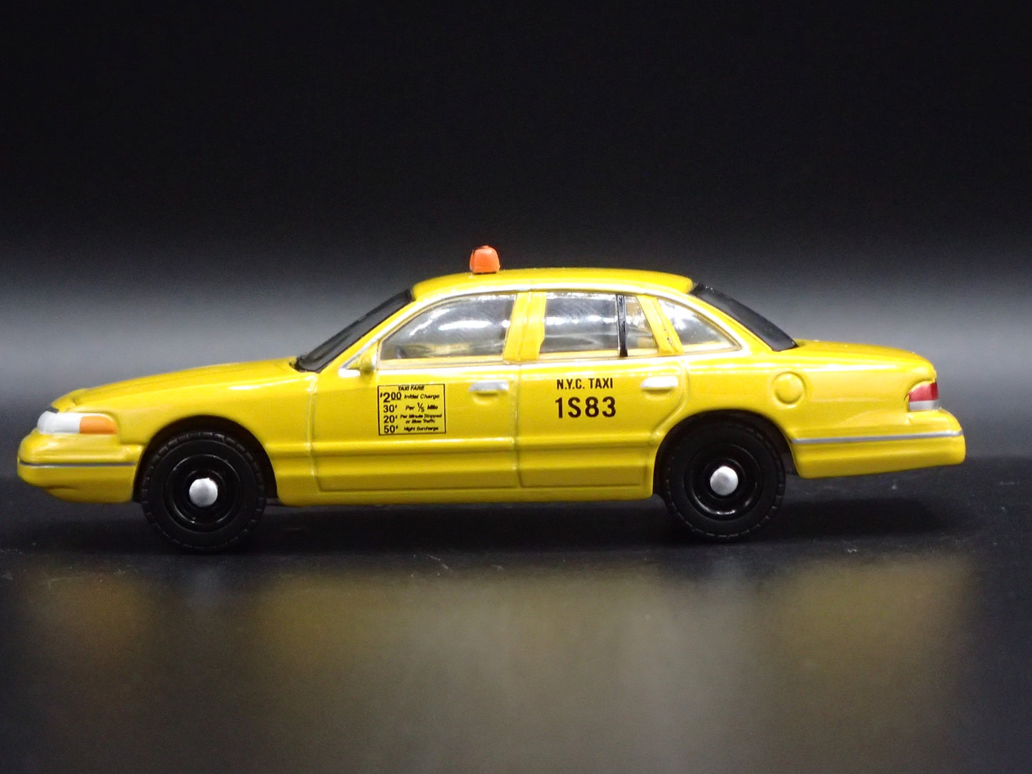 1994 94 FORD CROWN VICTORIA NYC TAXI CAB NEW YORK 1:64 SCALE DIECAST MODEL CAR