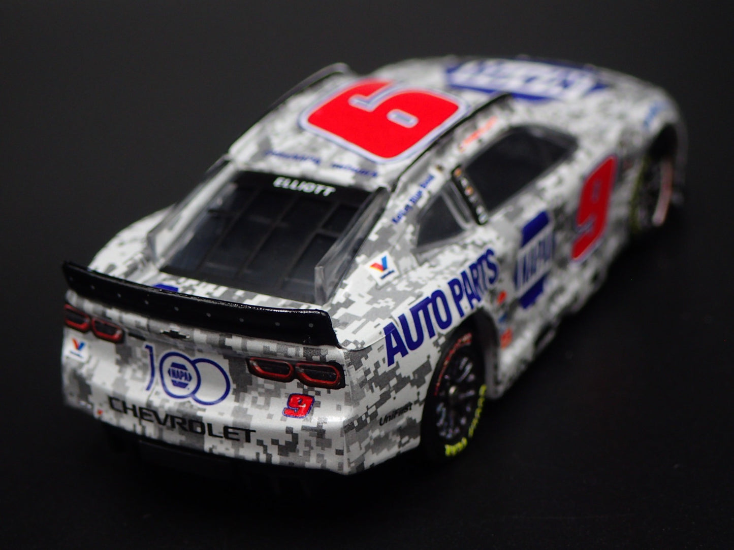 2025 25 CHEVROLET 9 CHASE ELLIOTT NAPA PATRIOTIC NASCAR 1:64 DIECAST MODEL CAR