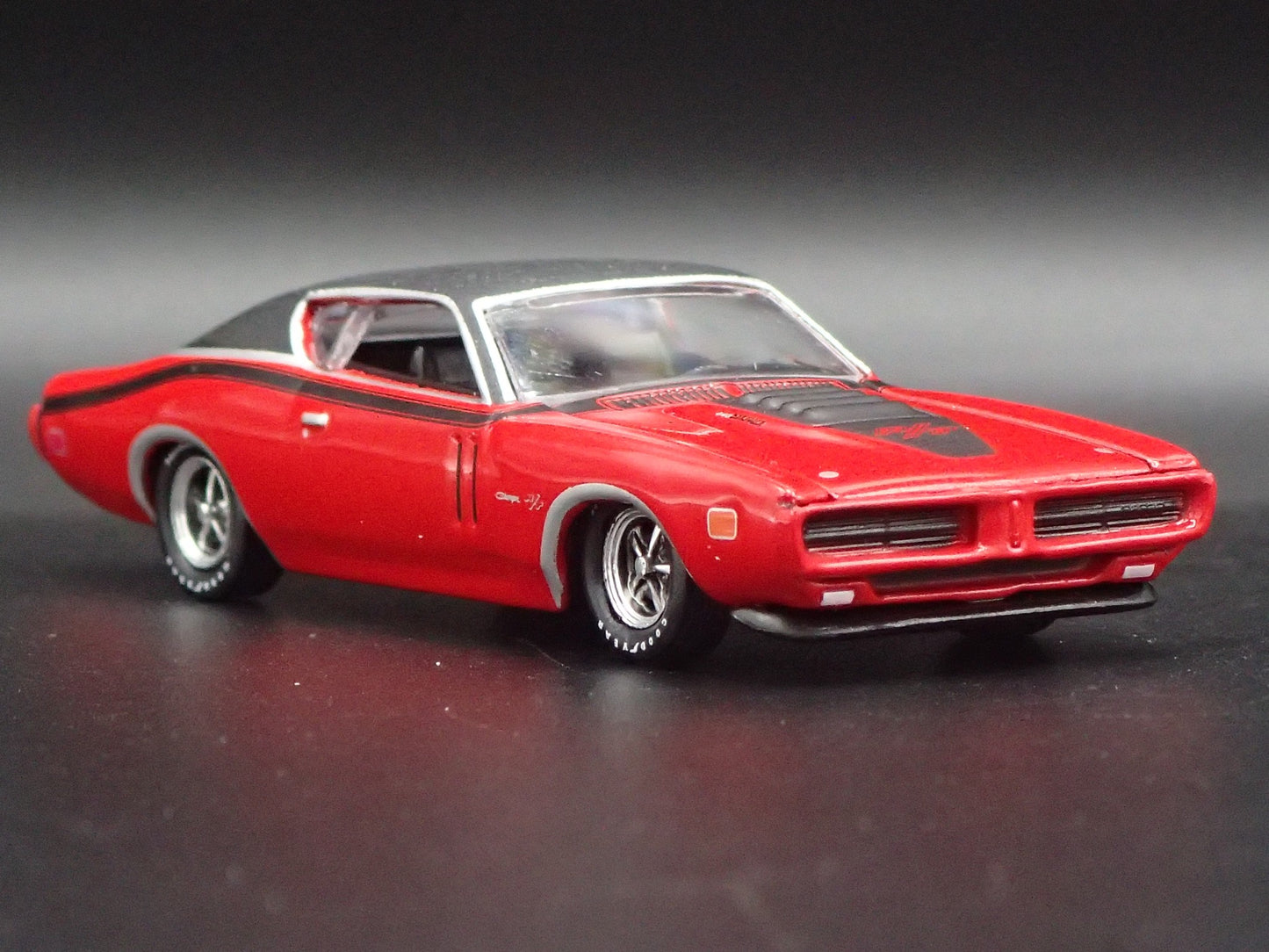 1971 71 DODGE CHARGER RT 440 6 PACK 1:64 SCALE COLLECTIBLE DIECAST MODEL CAR