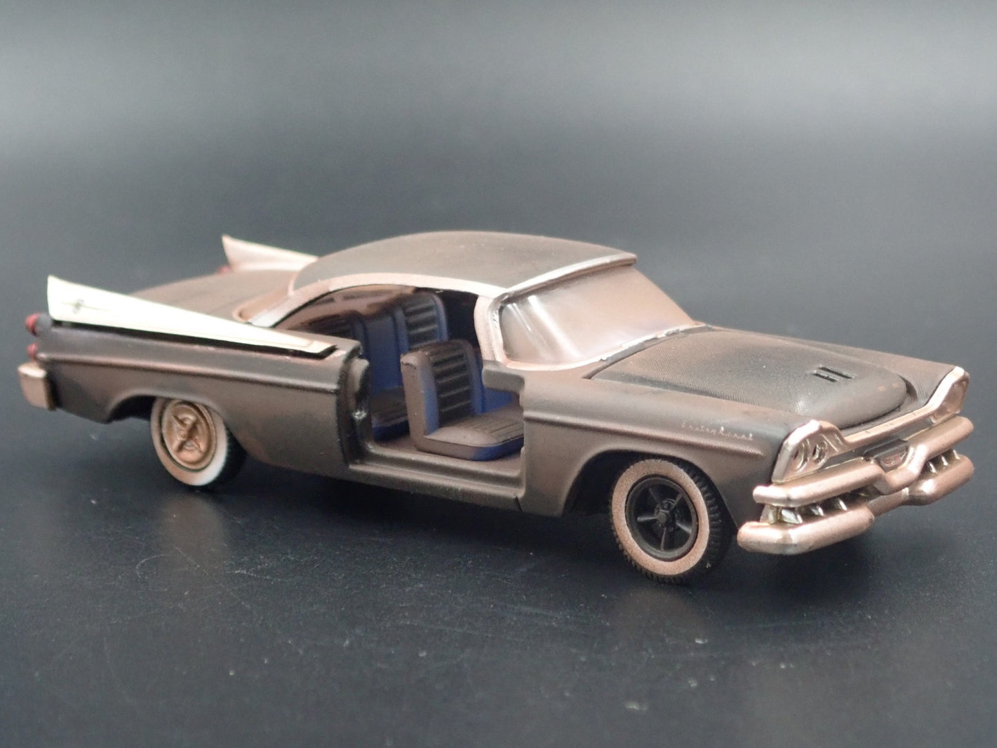 1957 57 DODGE CUSTOM ROYAL LANCER D500 RARE 1:64 SCALE LIMITED DIECAST MODEL CAR
