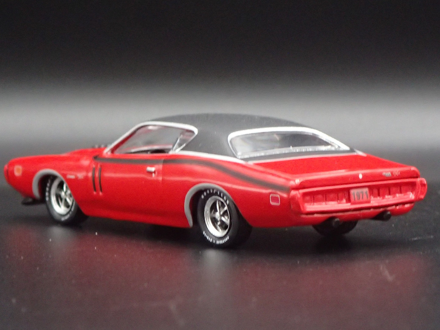 1971 71 DODGE CHARGER RT 440 6 PACK 1:64 SCALE COLLECTIBLE DIECAST MODEL CAR