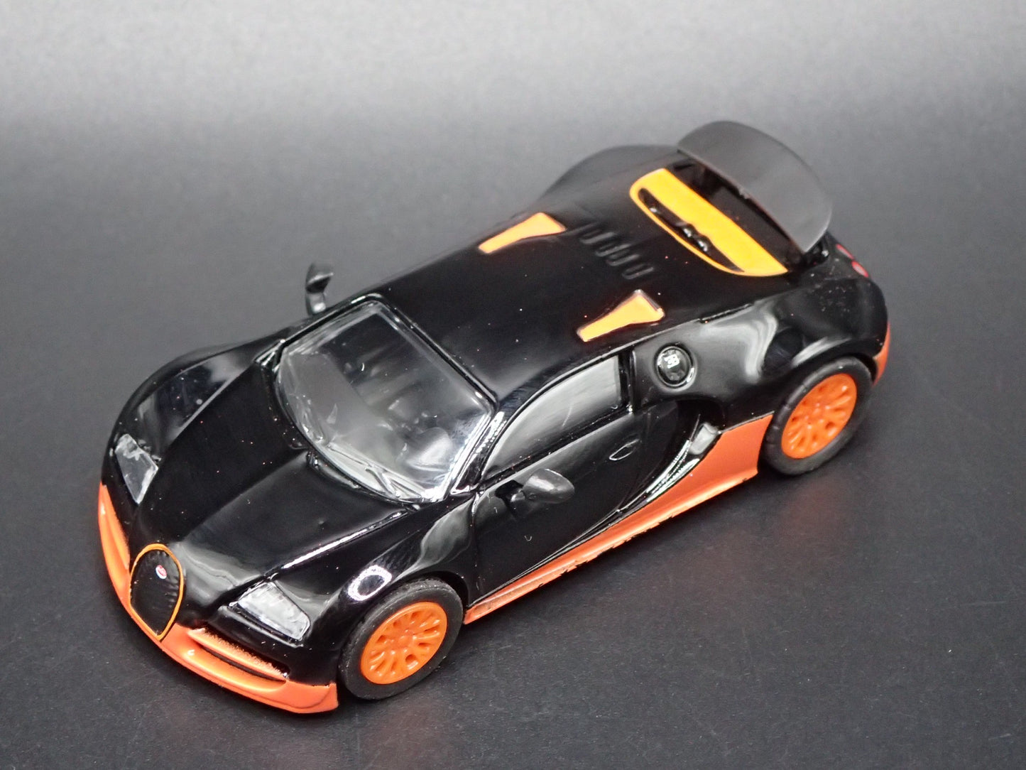 2005-2011 BUGATTI VEYRON SUPER CAR BLACK 1:64 SCALE DIORAMA DIECAST MODEL CAR