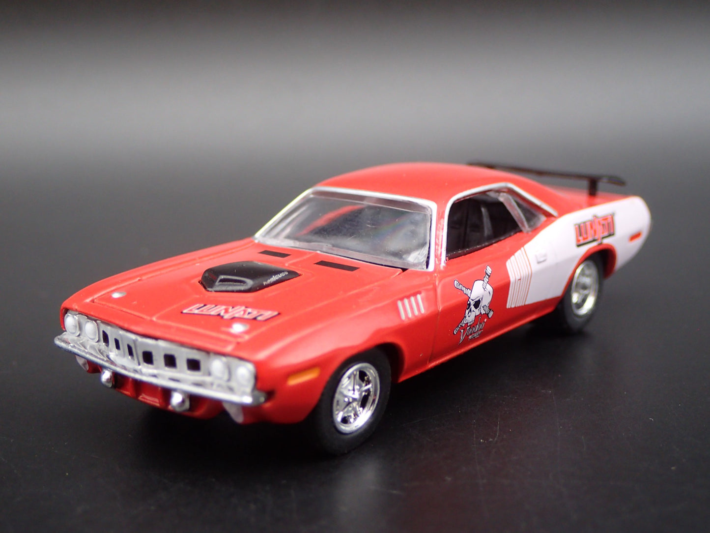 1971 71 PLYMOUTH CUDA HEMI LUNATI VOODOO 1:64 SCALE DIORAMA DIECAST MODEL CAR