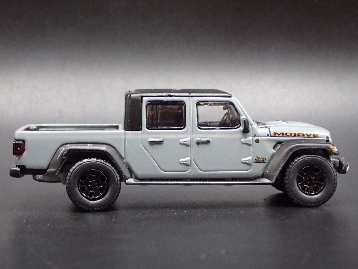 2020-2023 JEEP GLADIATOR MOJAVE PICKUP TRUCK JT 1:64 SCALE DIECAST MODEL CAR-Burning Rubber Toy Company