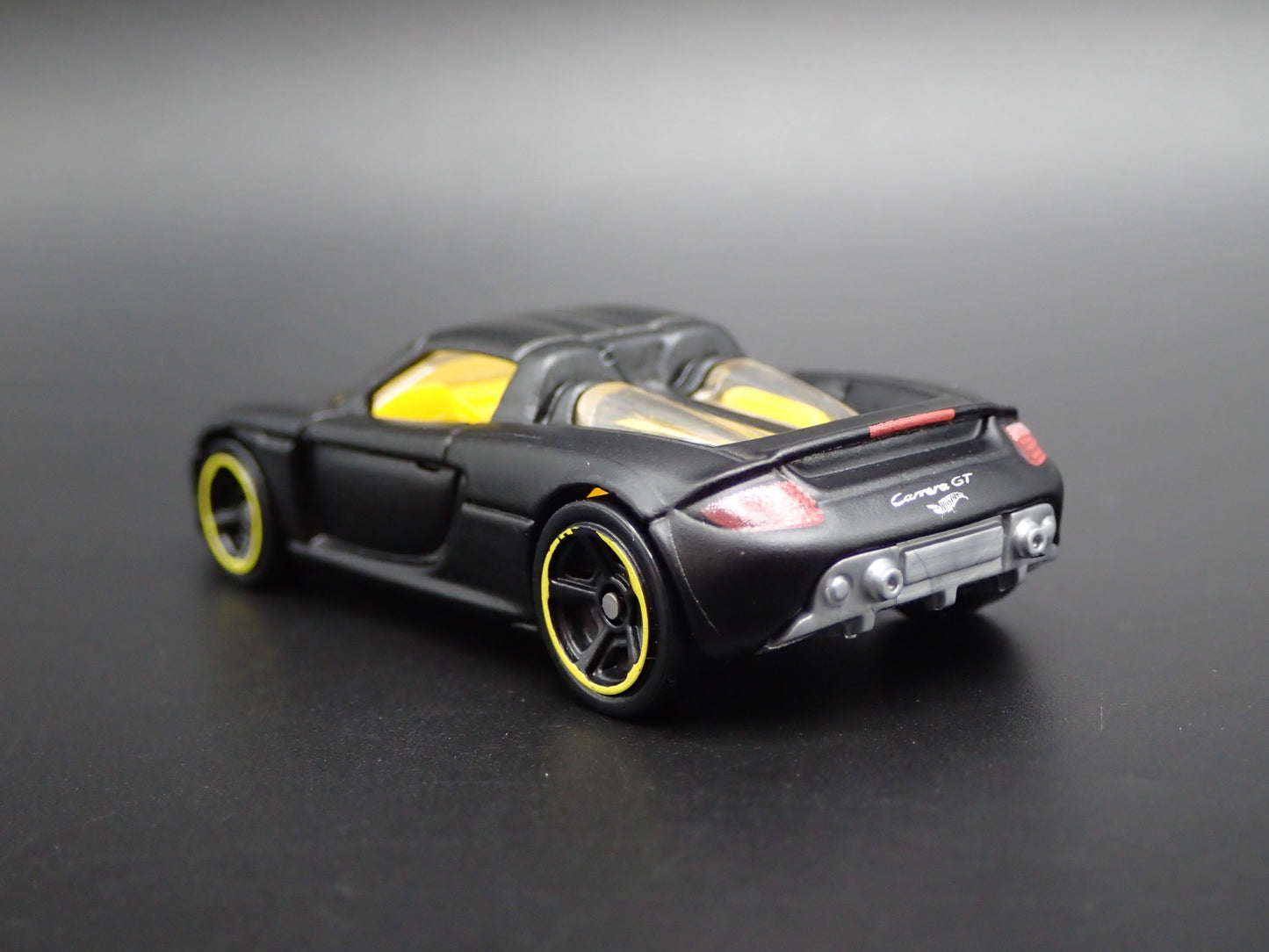 2003-2006 PORSCHE CARRERA GT SUPER CAR RARE 1:64 SCALE DIORAMA DIECAST MODEL CAR