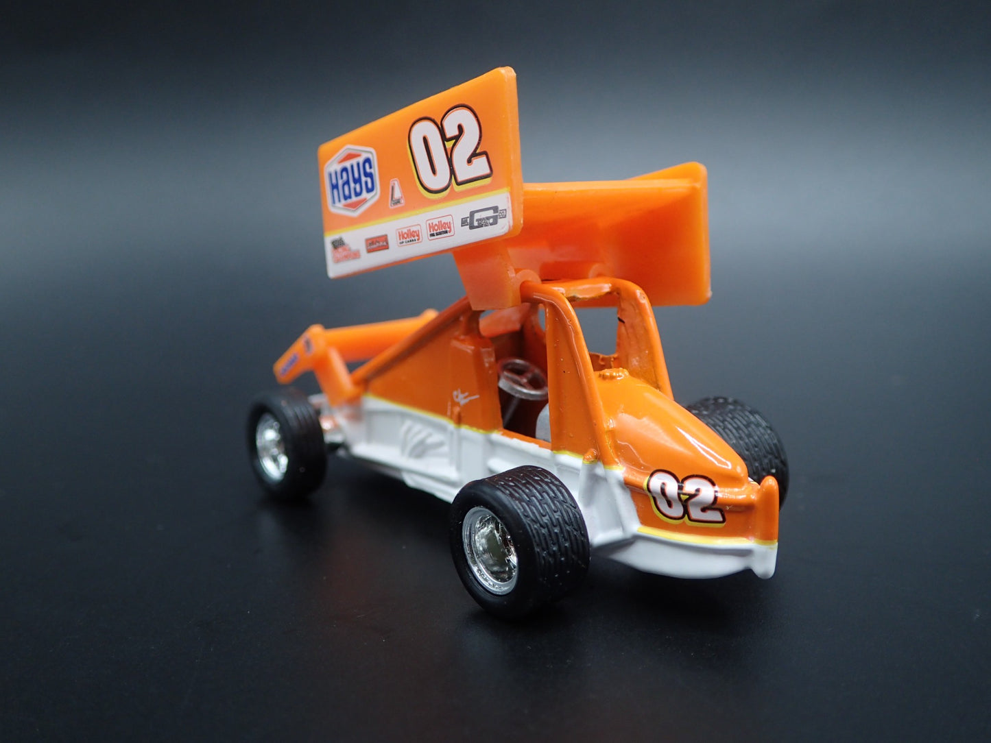 2001 01 SPRINT CAR #02 CRAGAR HAYS ORANGE 1:64 SCALE DIORAMA DIECAST MODEL CAR