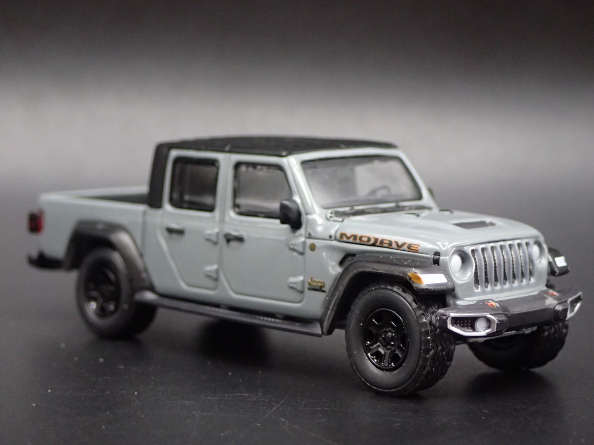 2020-2023 JEEP GLADIATOR MOJAVE PICKUP TRUCK JT 1:64 SCALE DIECAST MODEL CAR-Burning Rubber Toy Company
