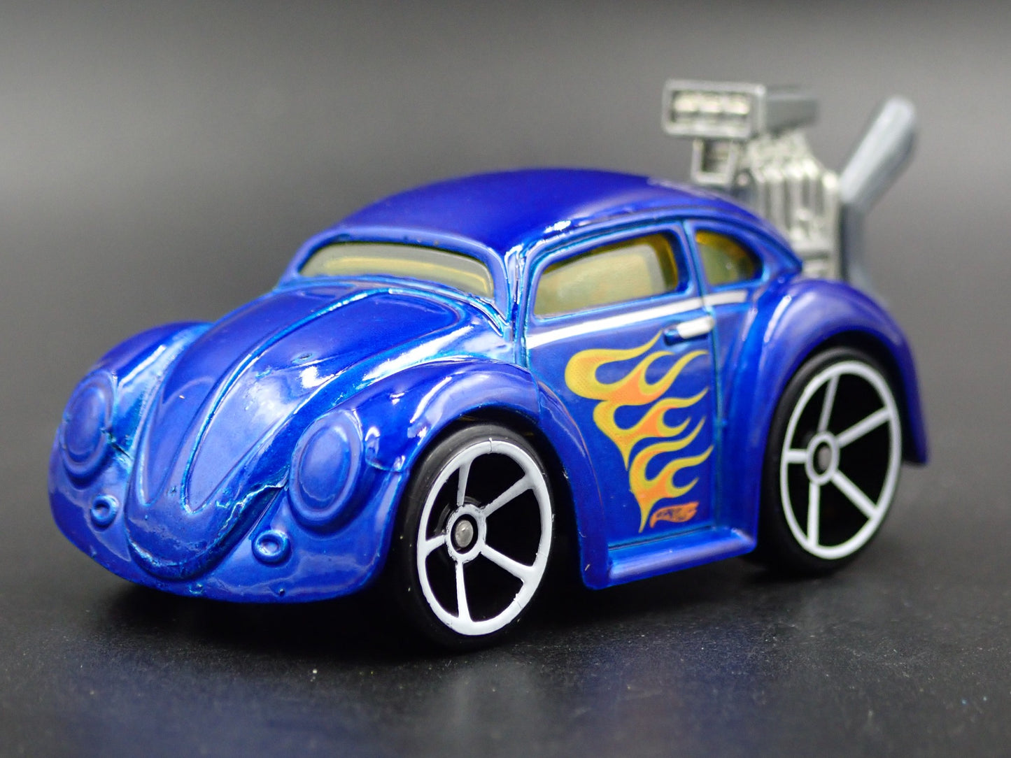 1960-1967 VW VOLKSWAGEN CLASSIC BEETLE BUG 1:64 SCALE DIORAMA DIECAST MODEL CAR