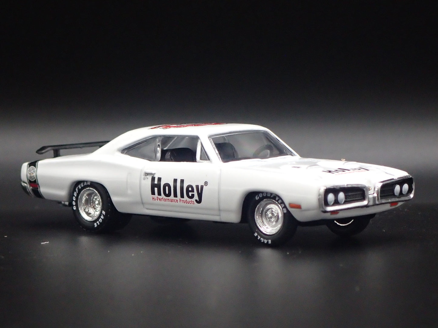 1970 70 DODGE SUPER BEE 440 HOLLEY WHITE 1:64 SCALE DIORAMA DIECAST MODEL CAR