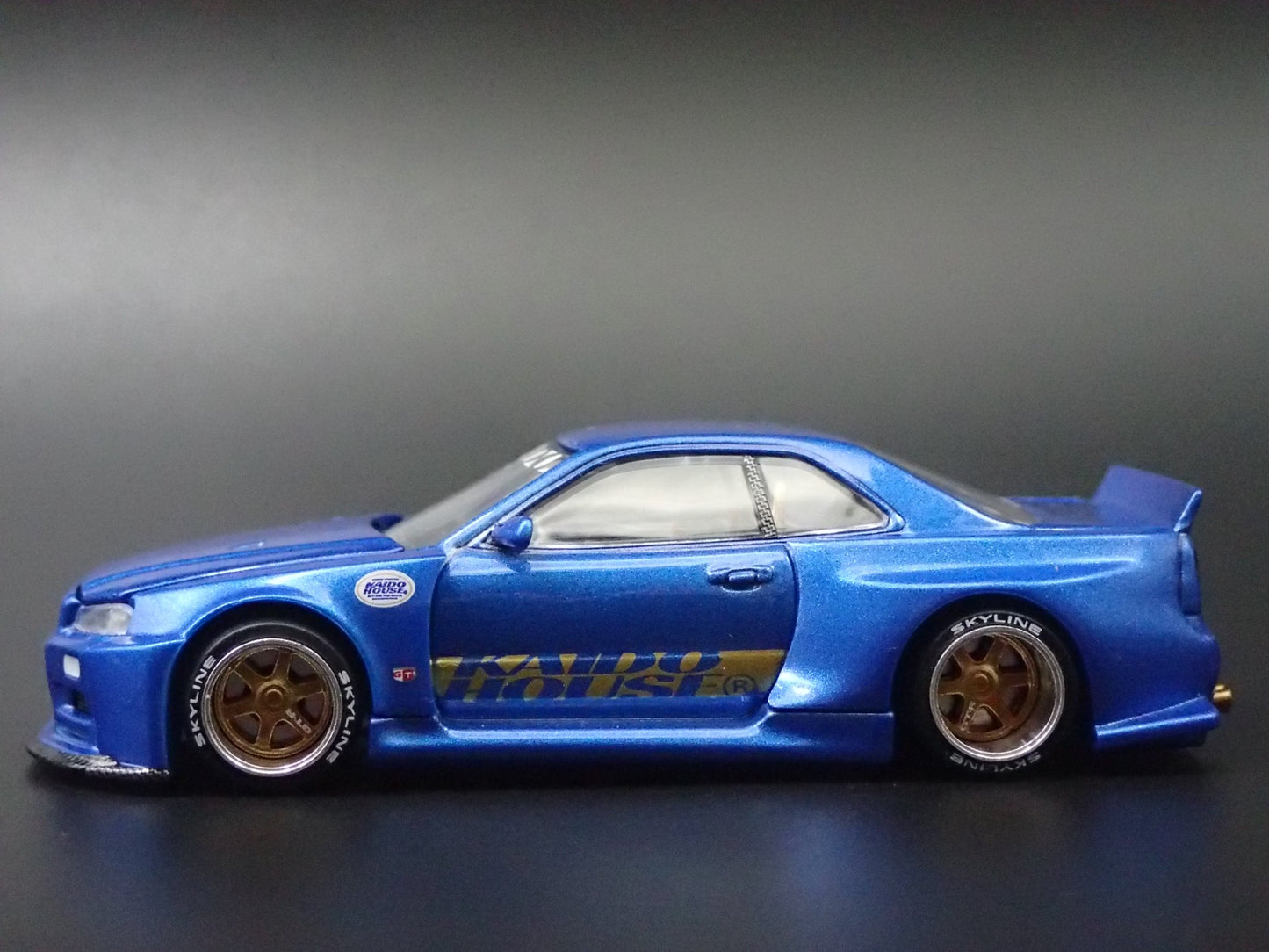 1999-2002 NISSAN SKYLINE GTR R34 KAIDO RACING V2 1:64 SCALE DIECAST MODEL CAR