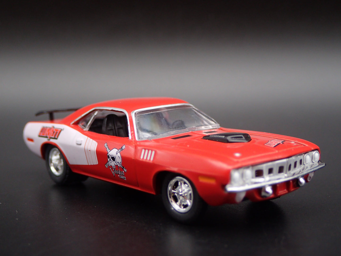 1971 71 PLYMOUTH CUDA HEMI LUNATI VOODOO 1:64 SCALE DIORAMA DIECAST MODEL CAR