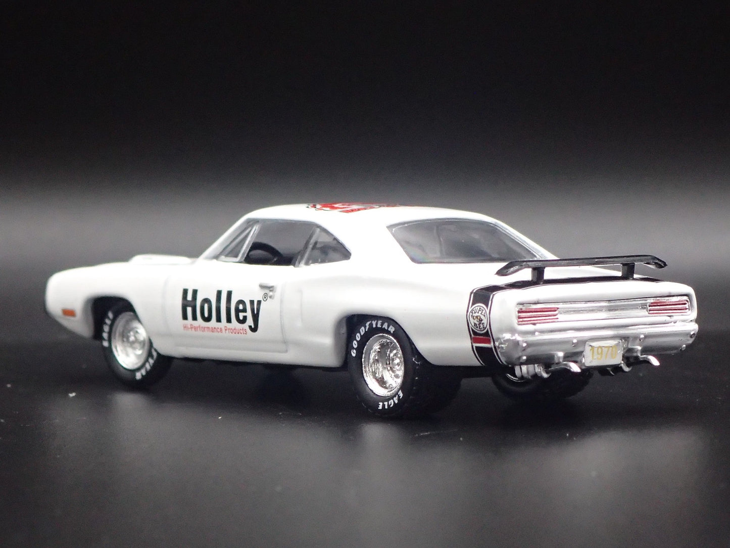 1970 70 DODGE SUPER BEE 440 HOLLEY WHITE 1:64 SCALE DIORAMA DIECAST MODEL CAR