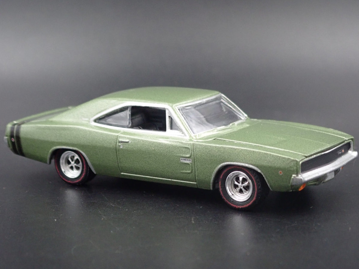 1968 68 DODGE CHARGER R/T RARE 1:64 SCALE COLLECTIBLE DIORAMA DIECAST MODEL CAR-Burning Rubber Toy Company