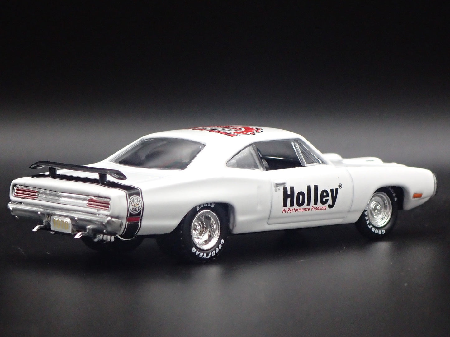 1970 70 DODGE SUPER BEE 440 HOLLEY WHITE 1:64 SCALE DIORAMA DIECAST MODEL CAR