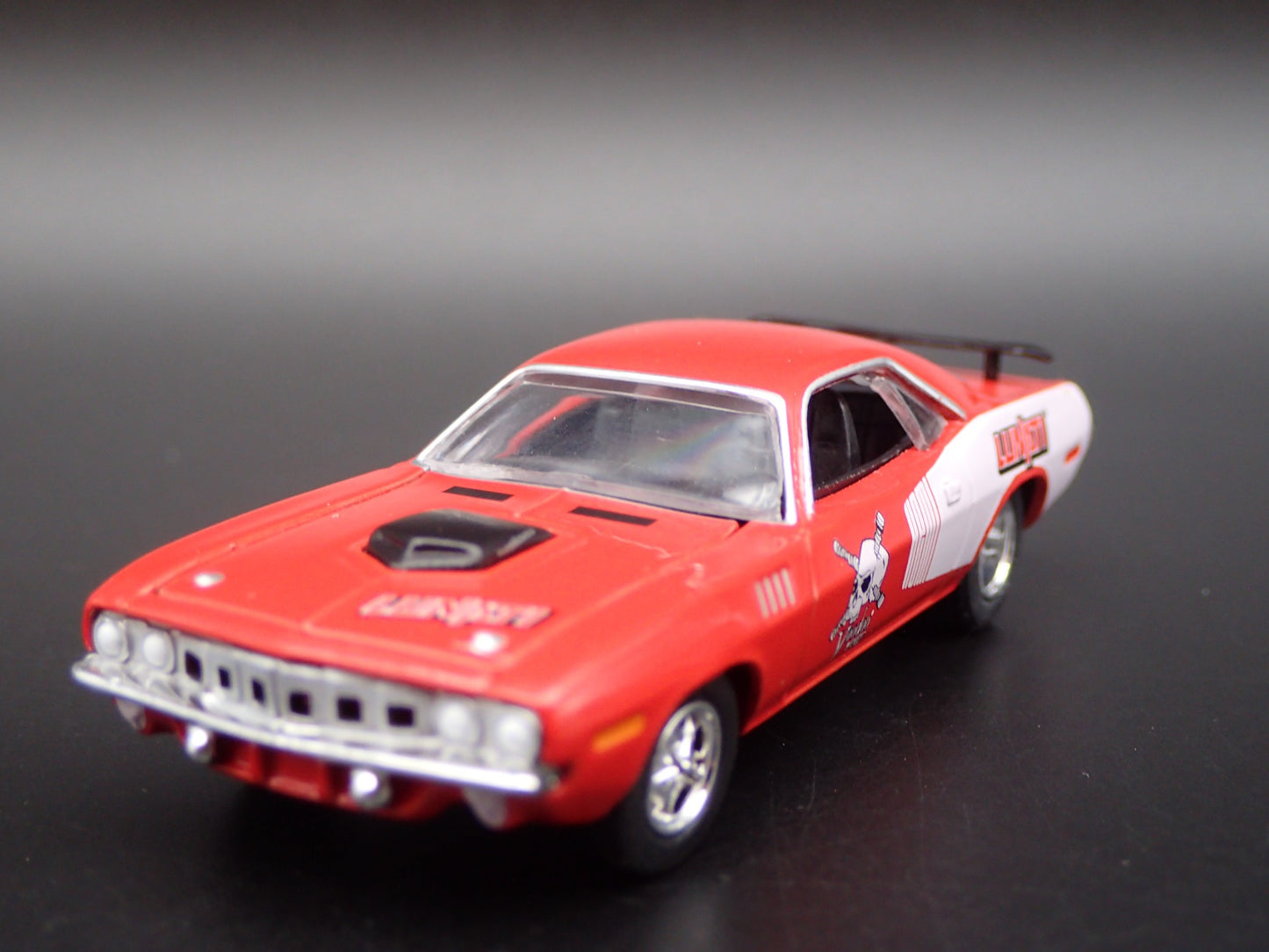 1971 71 PLYMOUTH CUDA HEMI LUNATI VOODOO 1:64 SCALE DIORAMA DIECAST MODEL CAR