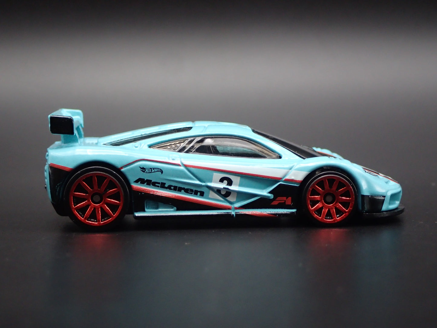 1995-1996 MCLAREN F1 GTR SUPER CAR TEAL 1:64 SCALE COLLECTIBLE DIECAST MODEL CAR