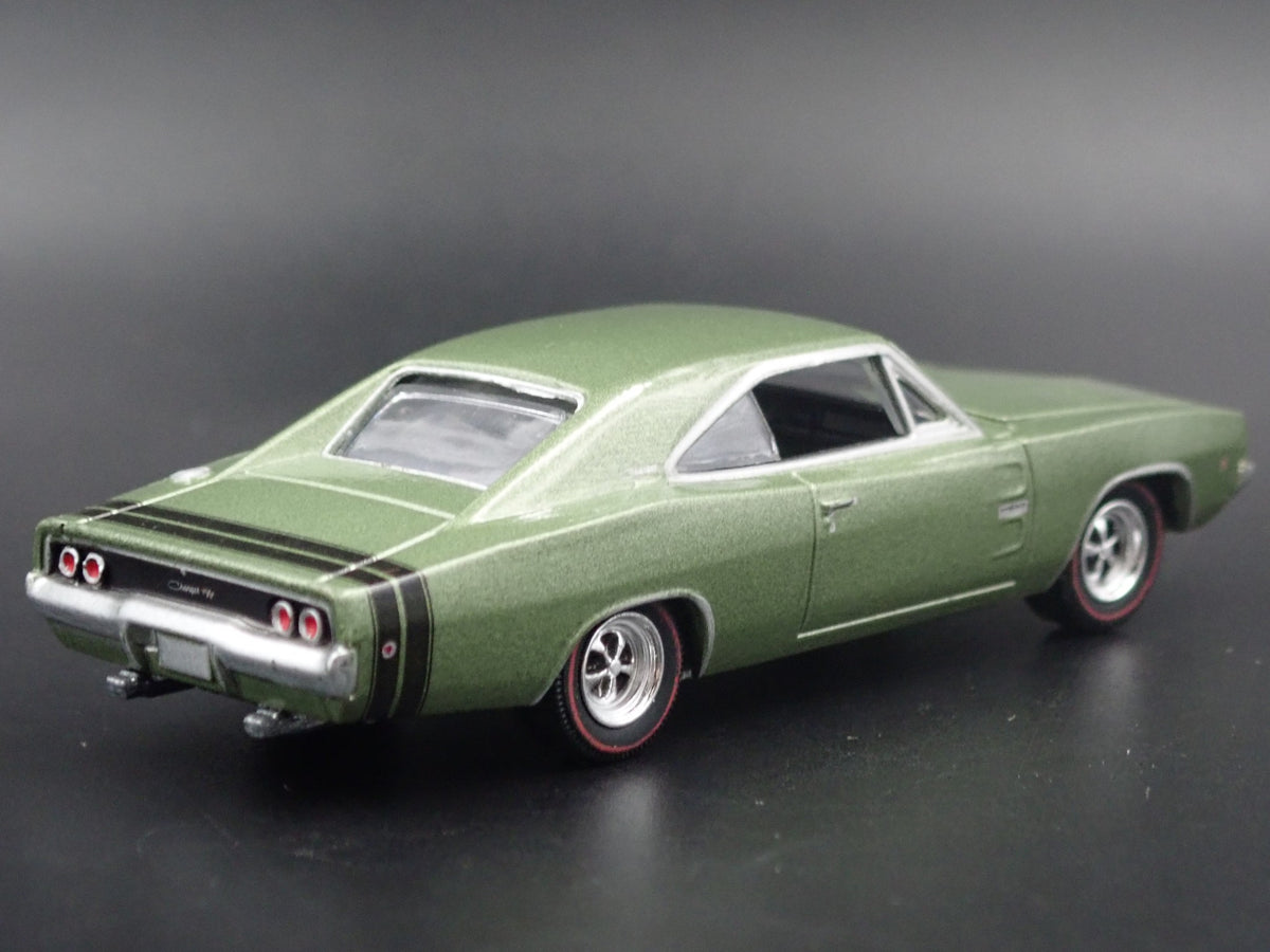 1968 68 DODGE CHARGER R/T RARE 1:64 SCALE COLLECTIBLE DIORAMA DIECAST MODEL CAR-Burning Rubber Toy Company