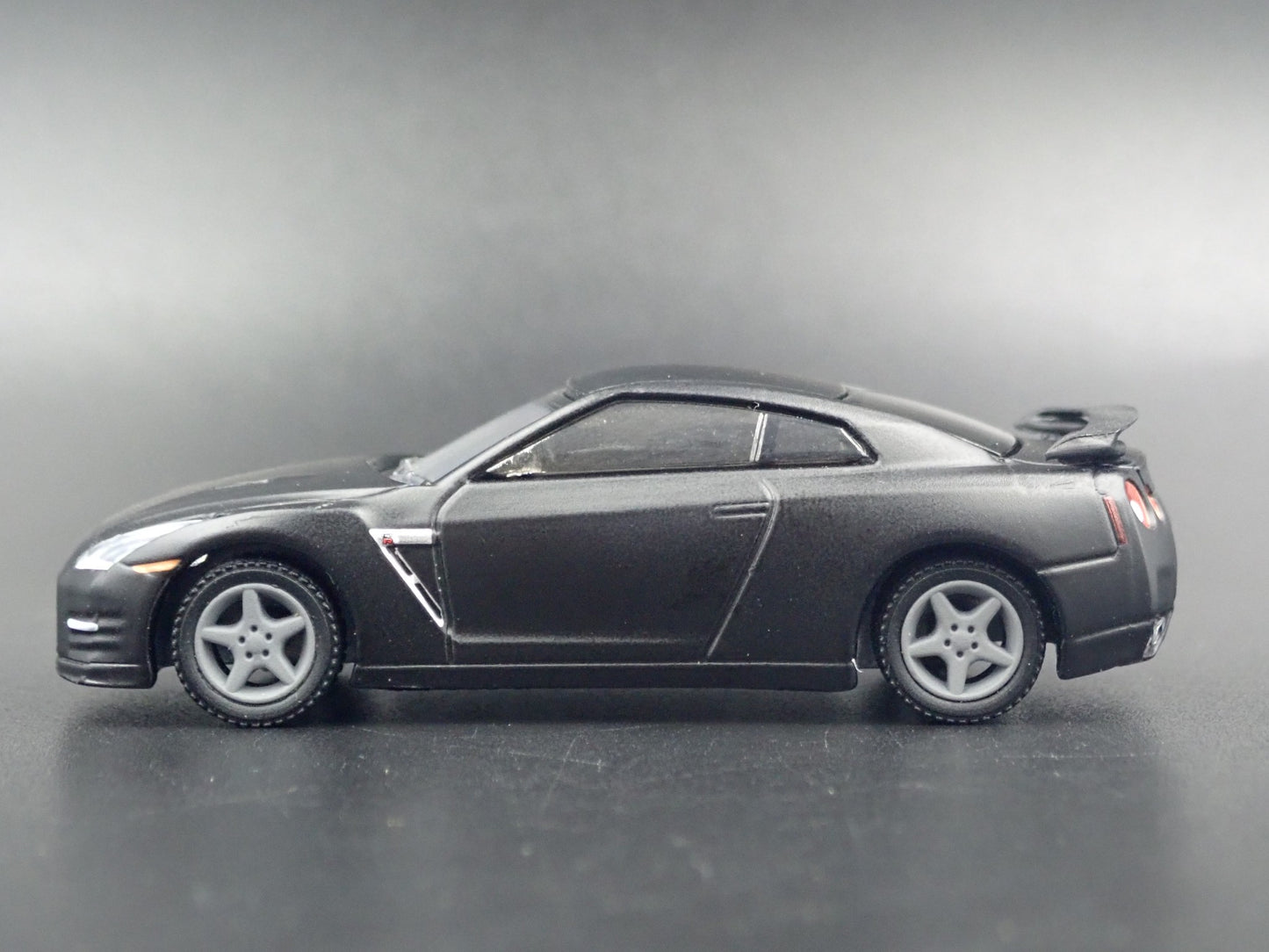 2007-2025 NISSAN SKYLINE GTR R35 BLACK 1:64 SCALE COLLECTIBLE DIECAST MODEL CAR