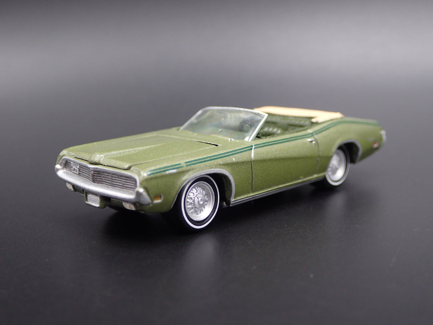 1969 69 MERC MERCURY COUGAR CONVERTIBLE 1:64 SCALE COLLECTIBLE DIECAST MODEL CAR