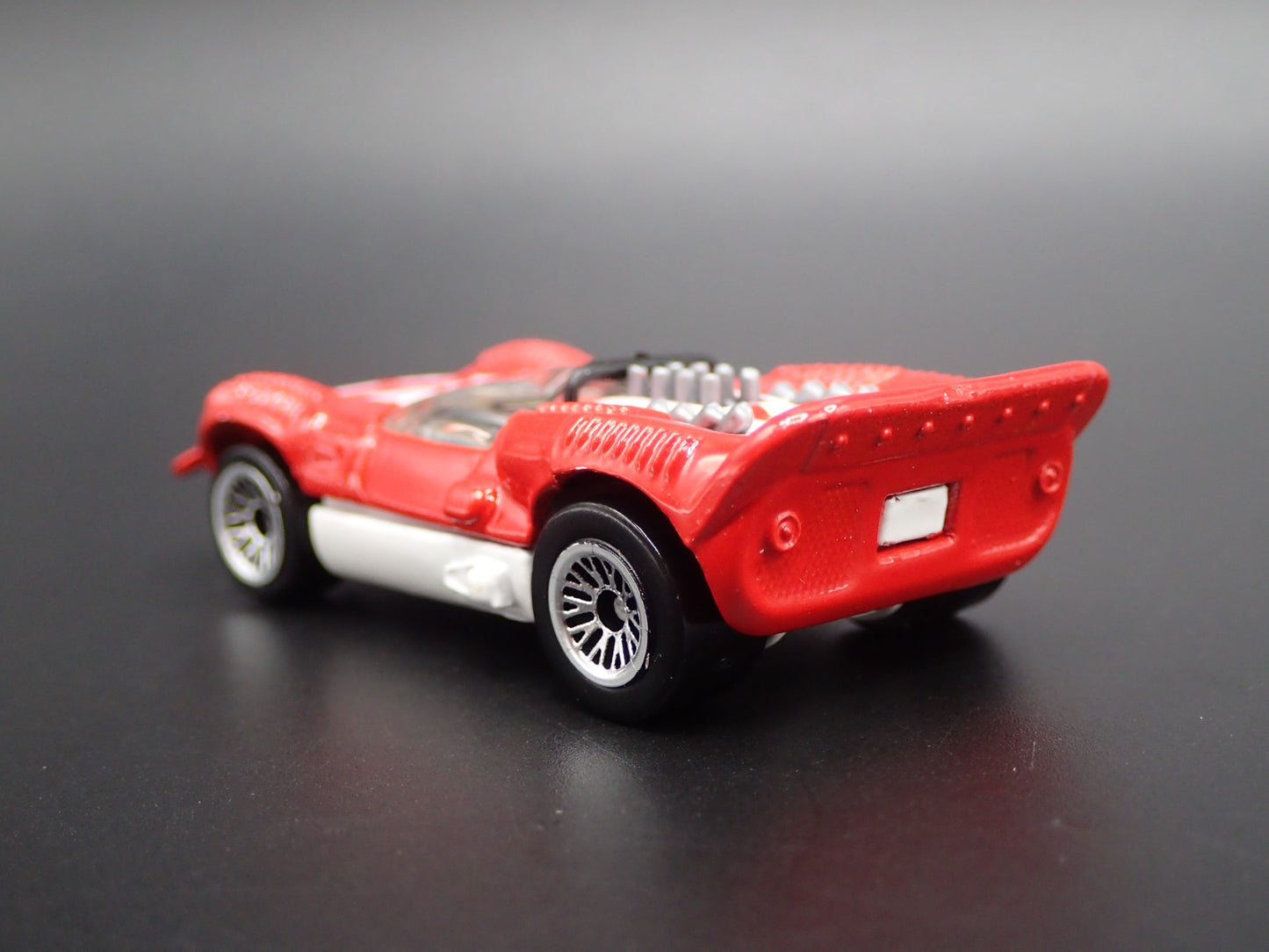 CHAPARRAL II 2 RACE CAR RED 1:64 SCALE COLLECTIBLE DIORAMA DIECAST MODEL CAR