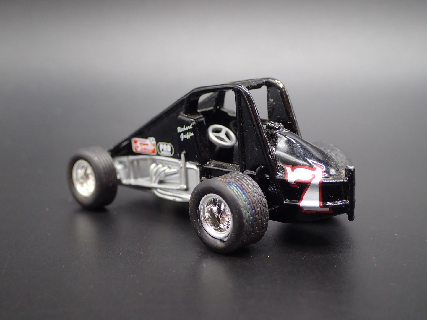 SPRINT CAR #7 RICHARD GRIFFEN SANDER BLACK 1:64 SCALE DIORAMA DIECAST MODEL CAR