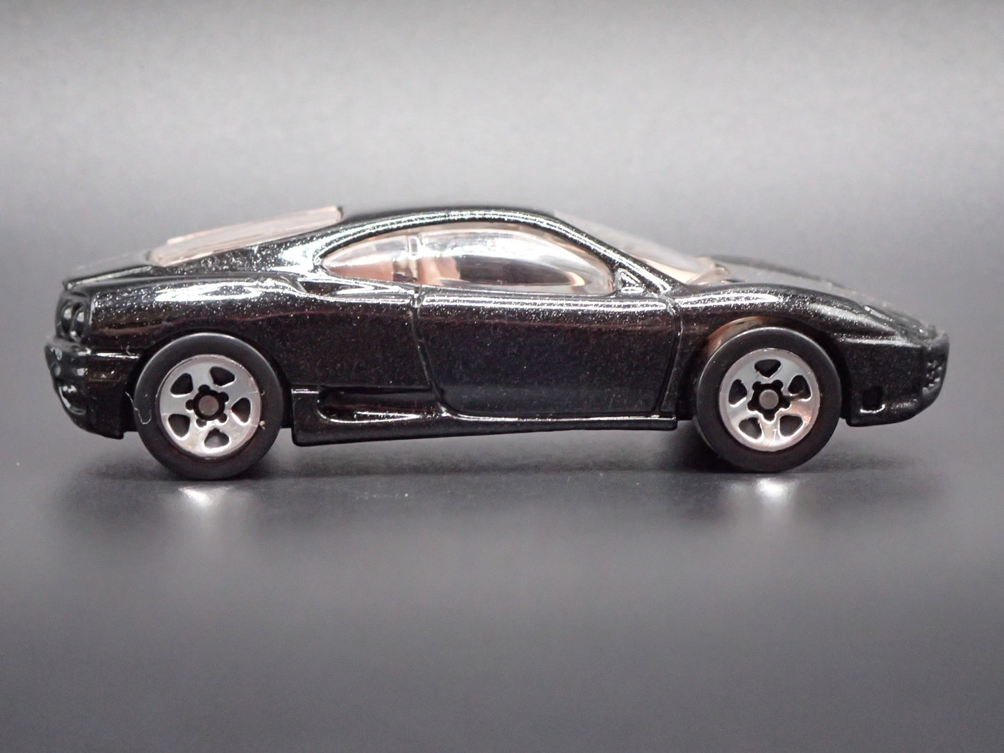 1999-2005 FERRARI 360 MODENA SUPER CAR 1:64 SCALE DIORAMA DIECAST MODEL CAR