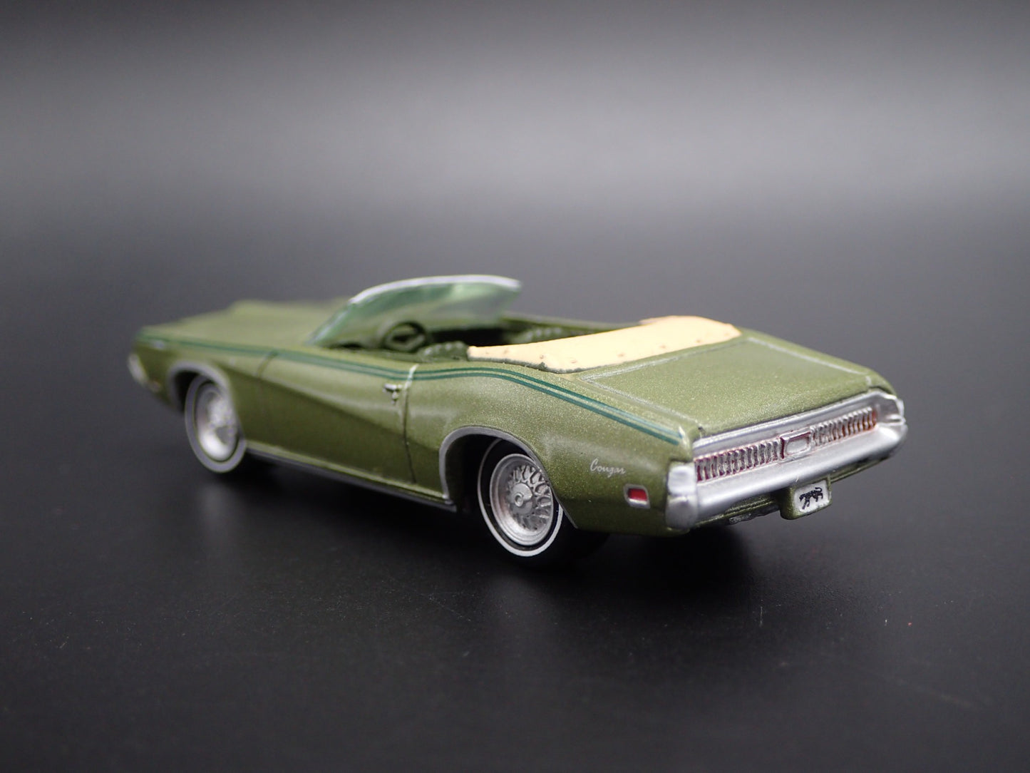 1969 69 MERC MERCURY COUGAR CONVERTIBLE 1:64 SCALE COLLECTIBLE DIECAST MODEL CAR