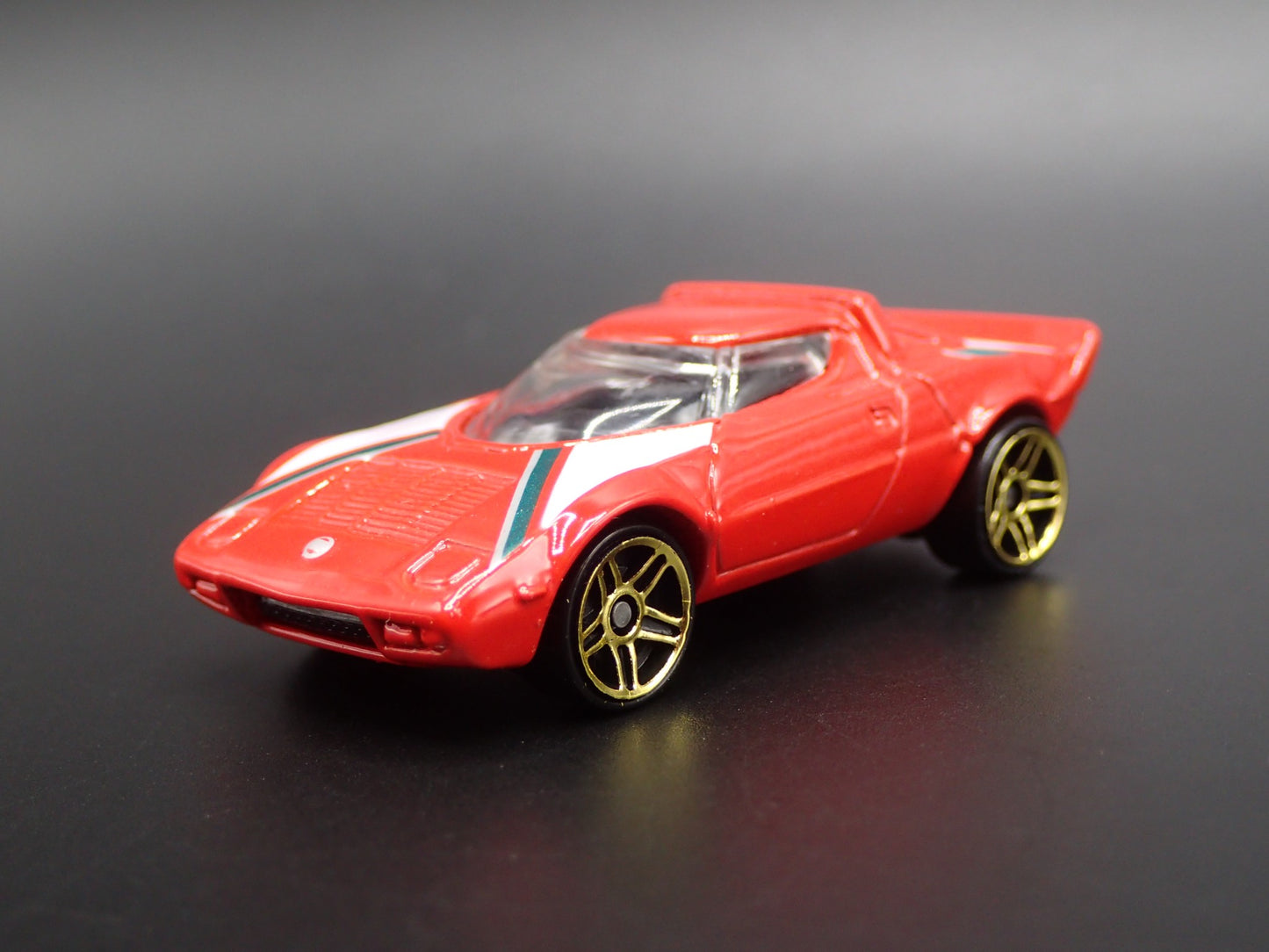 1973-1978 LANCIA STRATOS RACE CAR RED 1:64 SCALE DIORAMA DIECAST MODEL CAR
