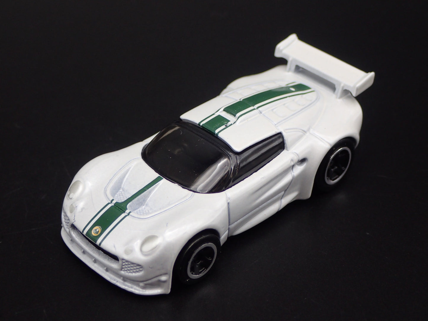 LOTUS SPORT ELISE WHITE 1/64 SCALE COLLECTIBLE DIORAMA DIECAST MODEL CAR
