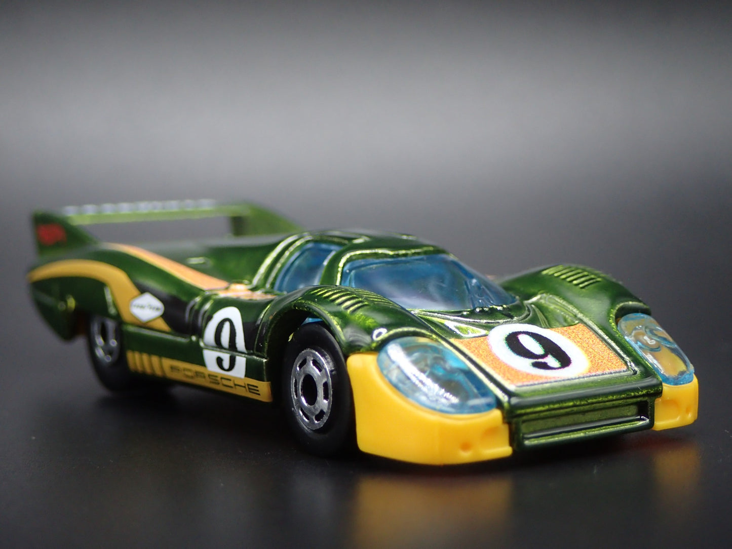 1970-1971 PORSCHE 917 LH RACING GREEN 1:64 SCALE COLLECTIBL DIECAST MODEL CAR