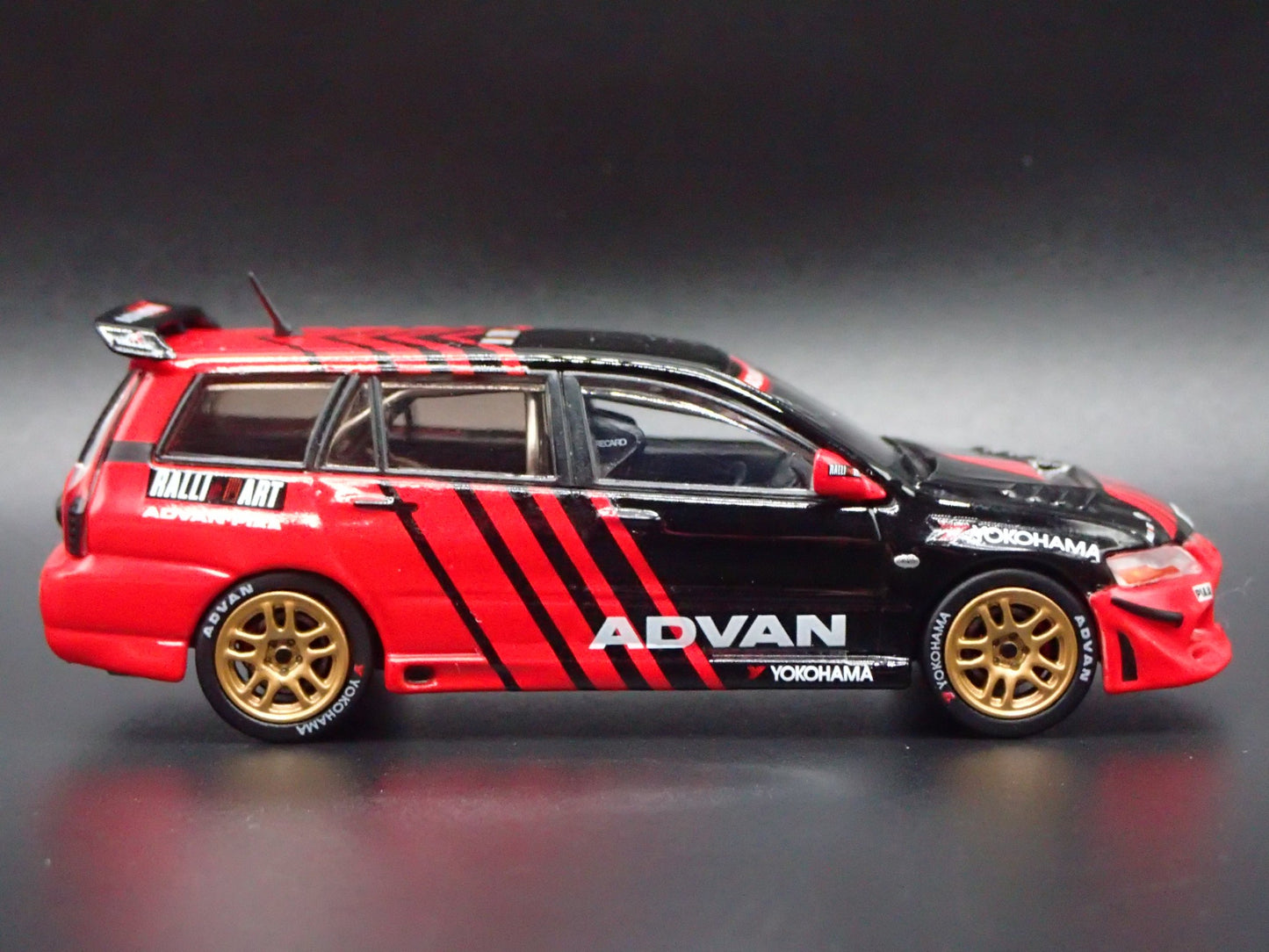 2005-2007 MITSUBISHI LANCER EVOLUTION EVO IX WAGON 1:64 SCALE DIECAST MODEL CAR
