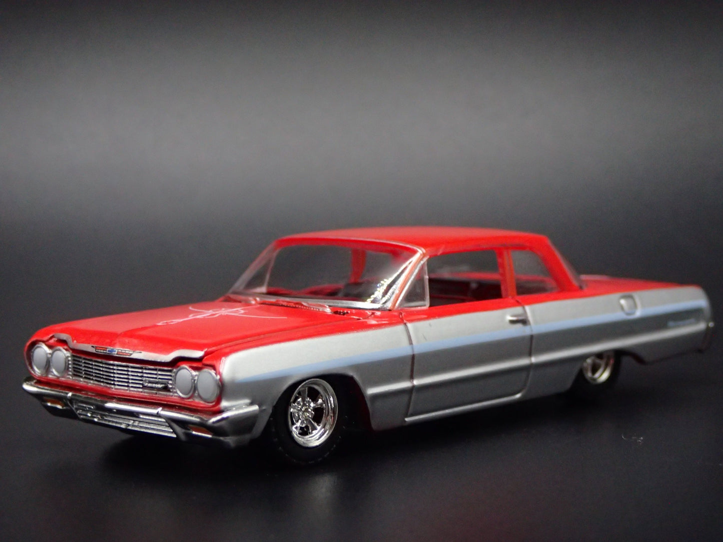 1964 64 CHEVY CHEVROLET BISCAYNE RED 1:64 SCALE DIORAMA DIECAST MODEL CAR