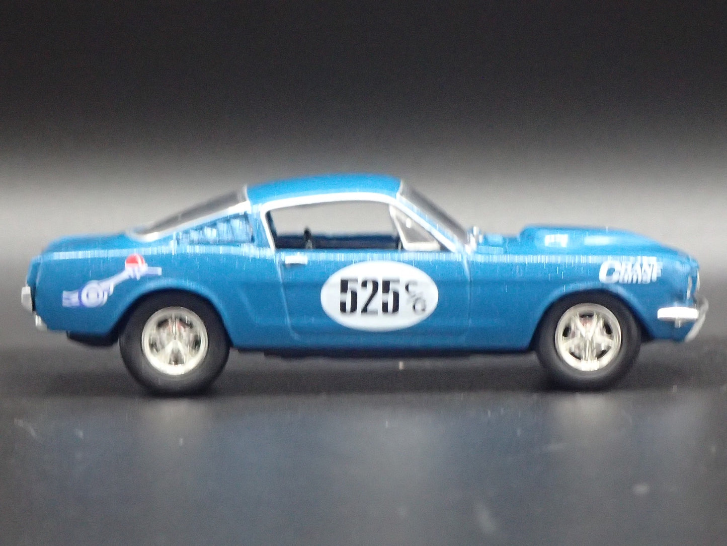 1965 65 FORD MUSTANG 2+2 FASTBACK CRANE 1/64 SCALE COLLECTIBLE DIECAST MODEL CAR