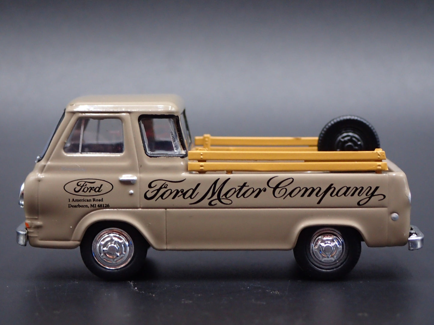 1964 64 FORD ECONOLINE PICKUP TRUCK RARE 1:64 SCALE DIORAMA DIECAST MODEL CAR